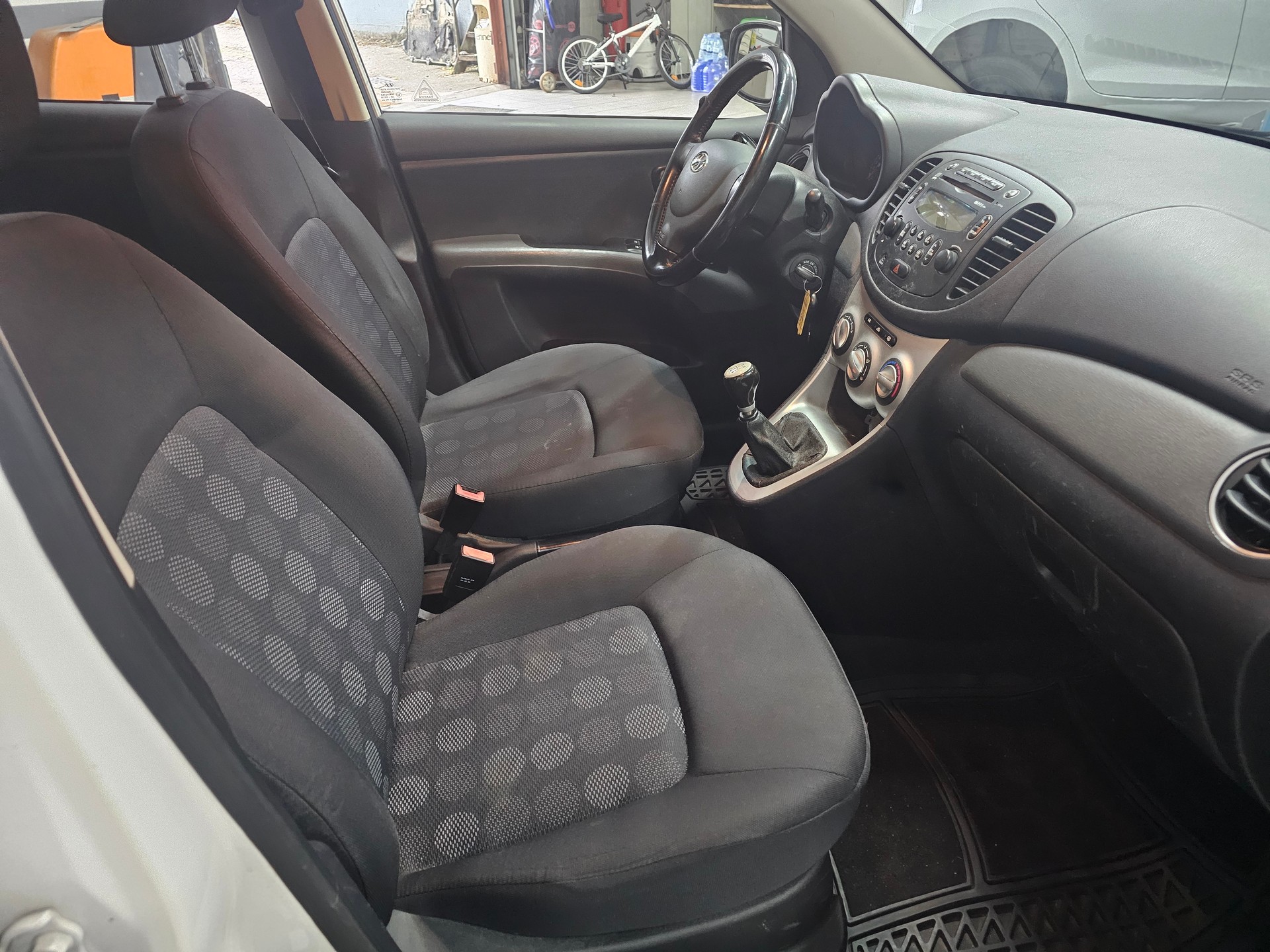 HYUNDAI i10 1.2 Style-image-4