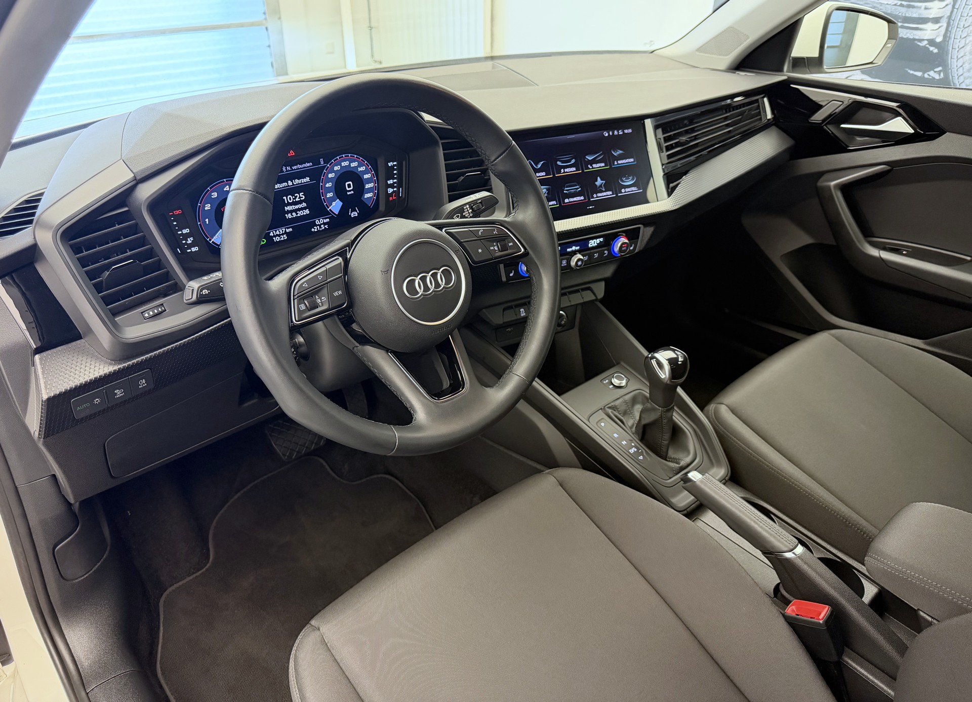 AUDI A1 Sportback 30 TFSI S-tronic-image-5