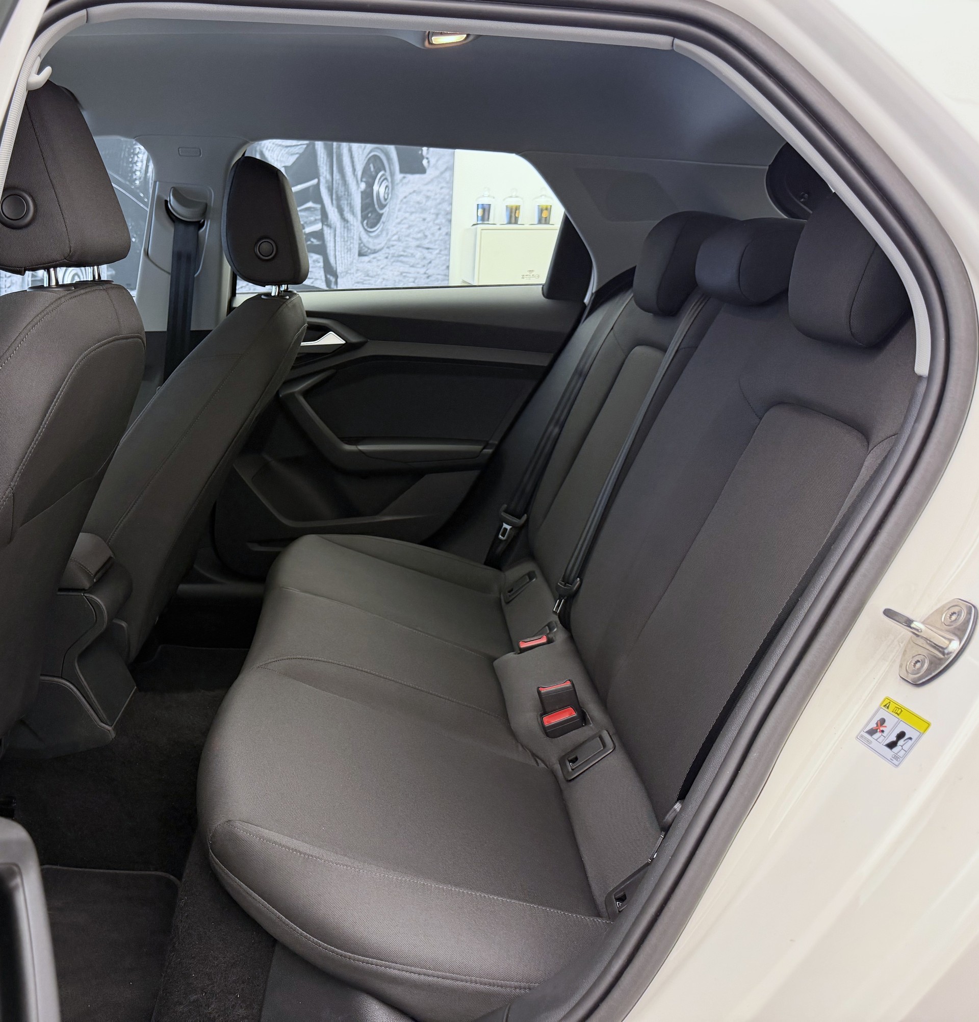 AUDI A1 Sportback 30 TFSI S-tronic-image-16