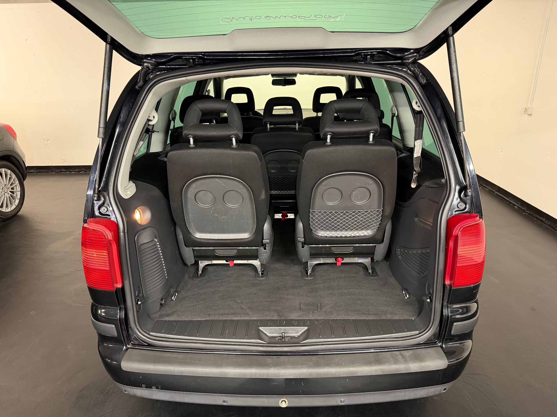 SEAT Alhambra 1.9 TDI Sport 4x4-image-12
