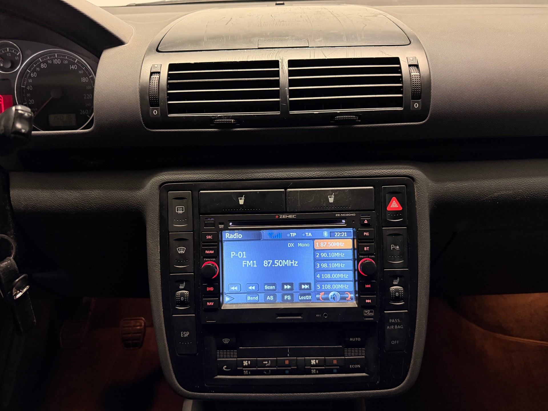 SEAT Alhambra 1.9 TDI Sport 4x4-image-15
