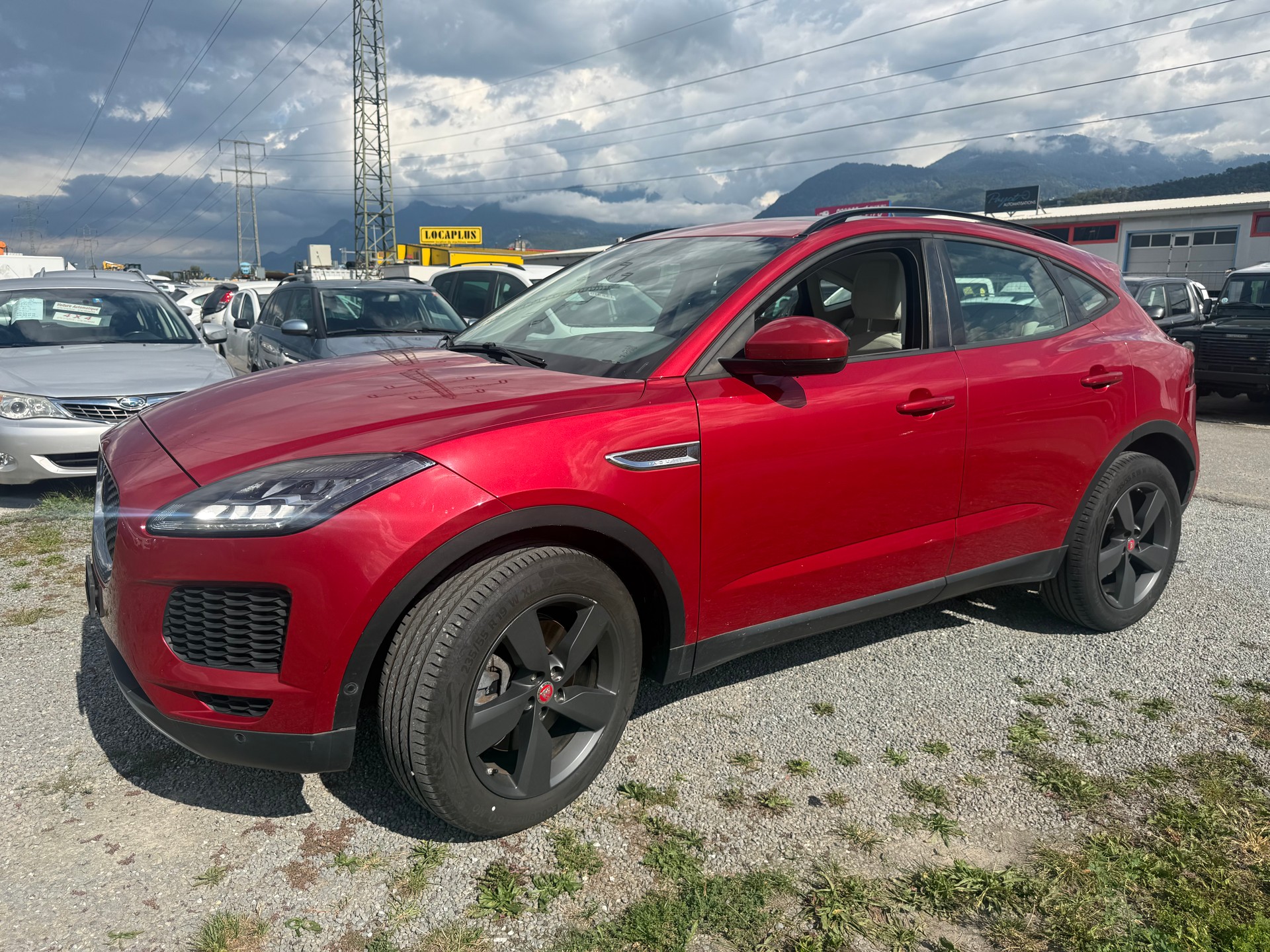 JAGUAR E-Pace 2.0 P250 R-Dynamic SE AWD Automatik-image-5