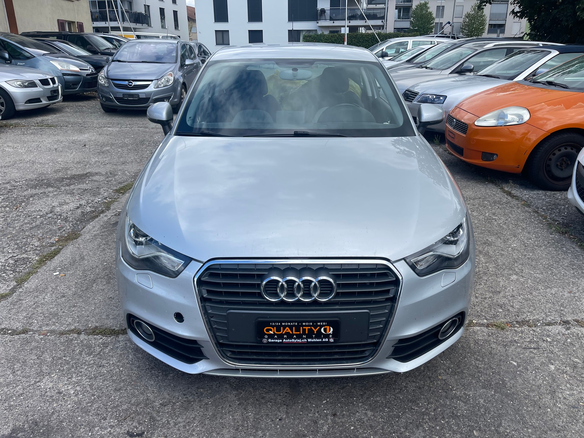 AUDI A1 1.6 TDI Attraction-image-1