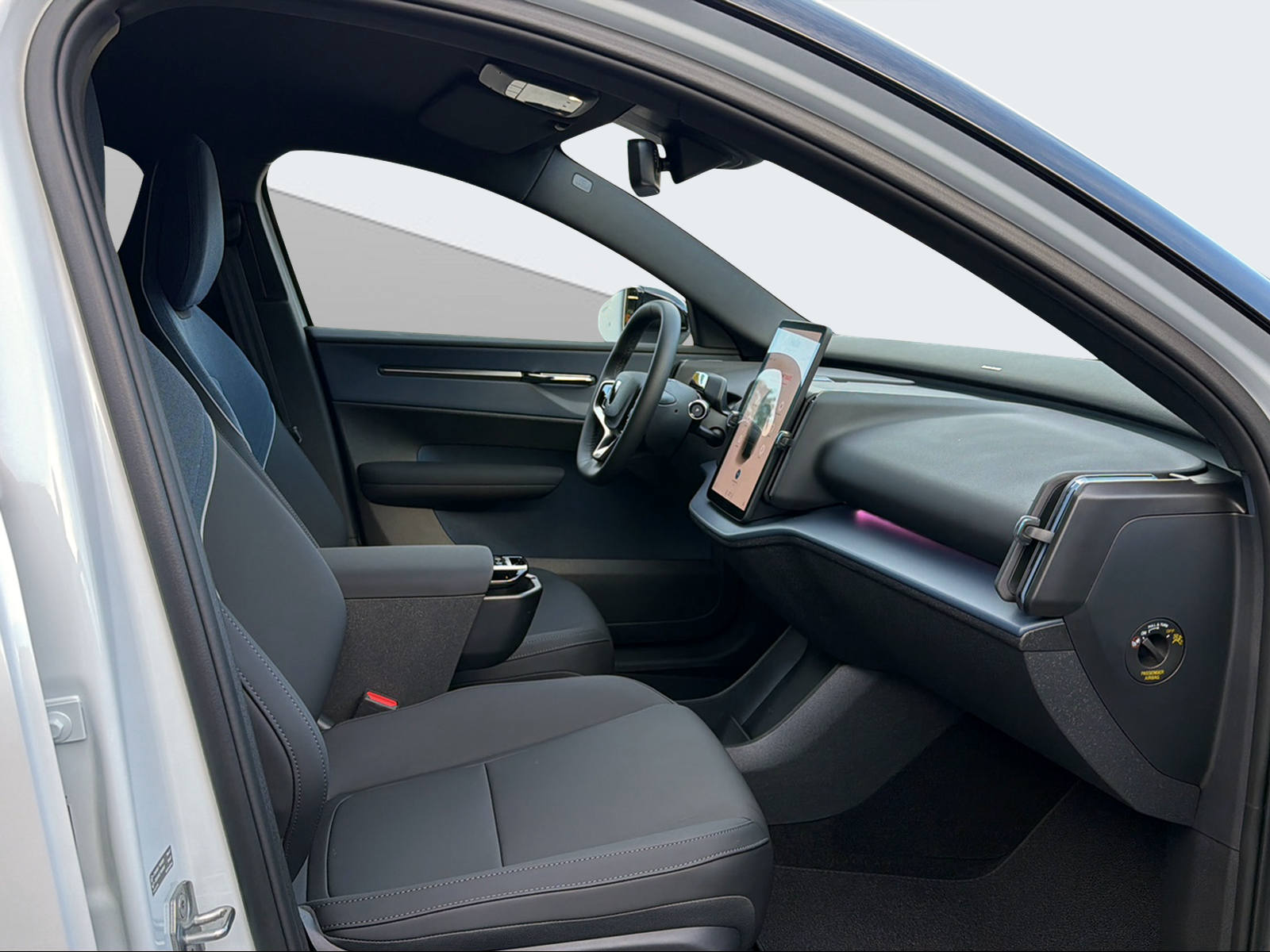 VOLVO EX30 P8 Plus AWD-image-13