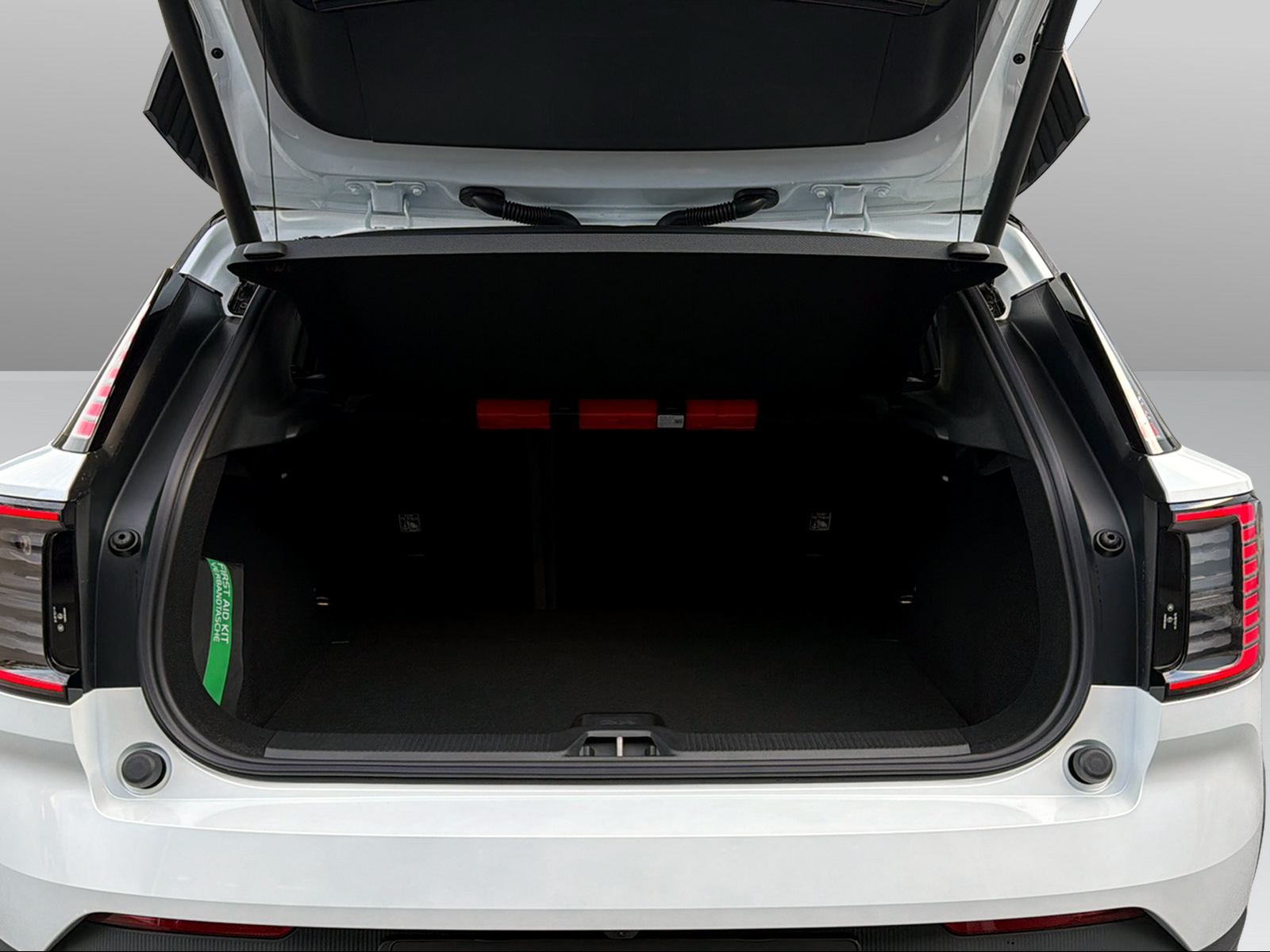 VOLVO EX30 P8 Plus AWD-image-9