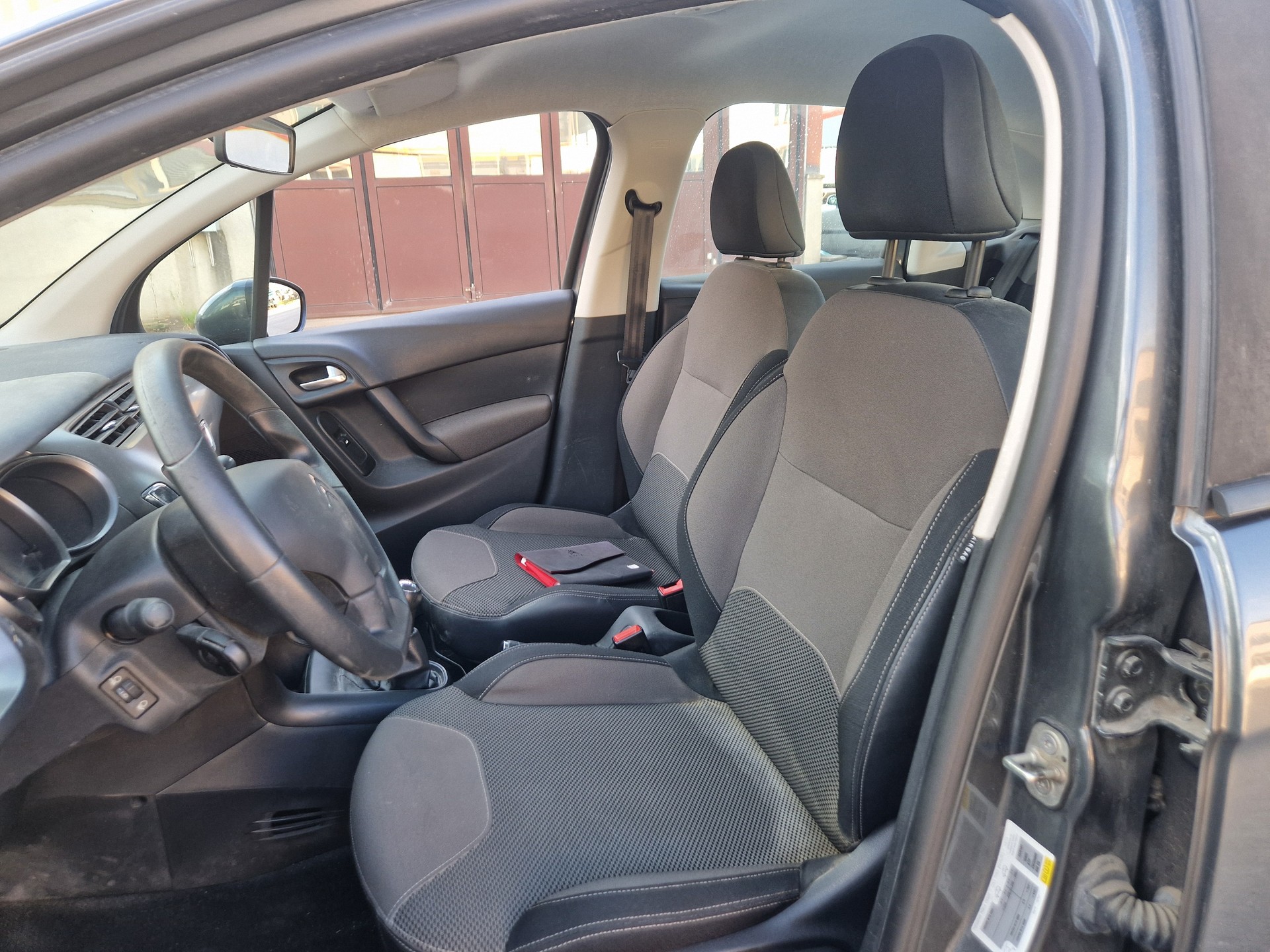 CITROEN C3 1.2i Tonic-image-8