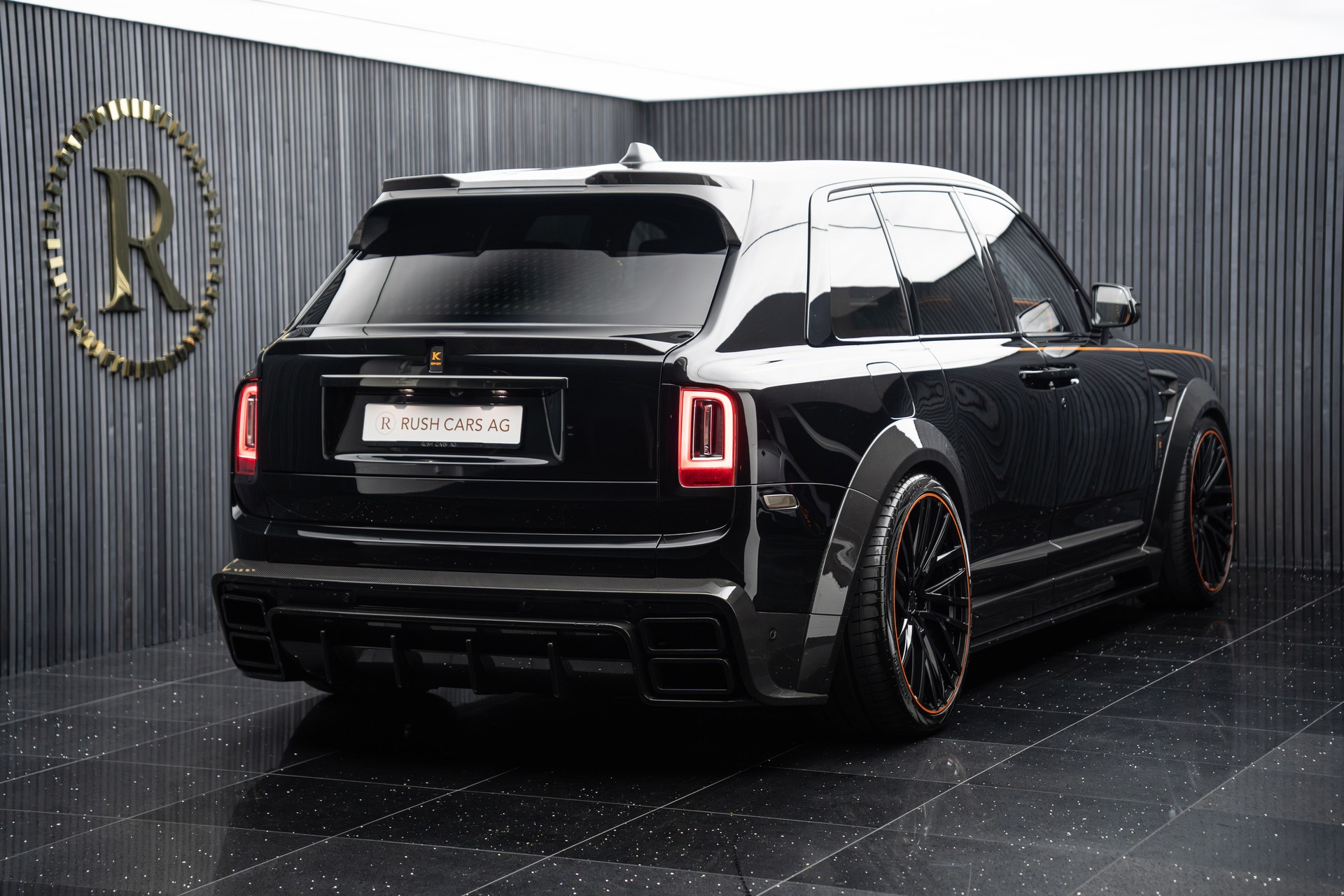 ROLLS-ROYCE Cullinan 6.7 V12 Black Badge-image-5