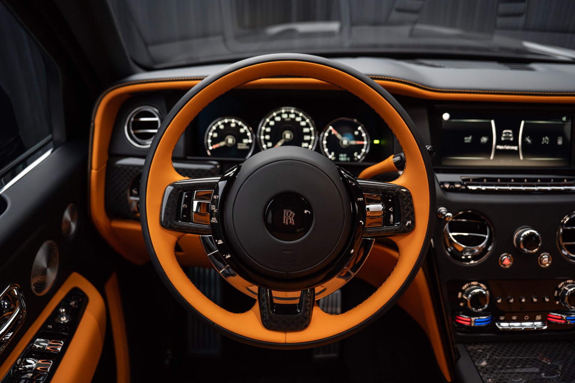 ROLLS-ROYCE Cullinan 6.7 V12 Black Badge-image-9