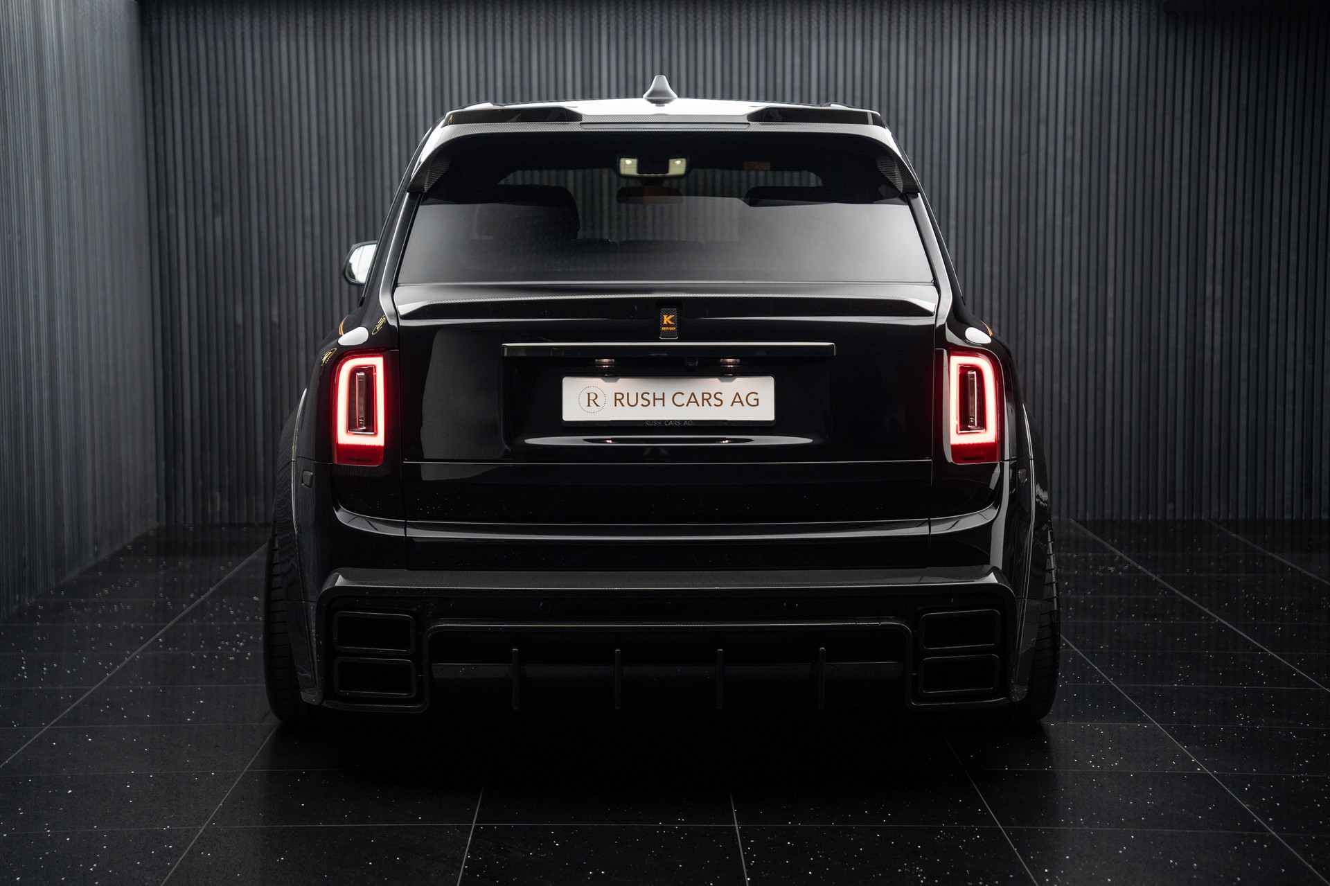 ROLLS-ROYCE Cullinan 6.7 V12 Black Badge-image-4