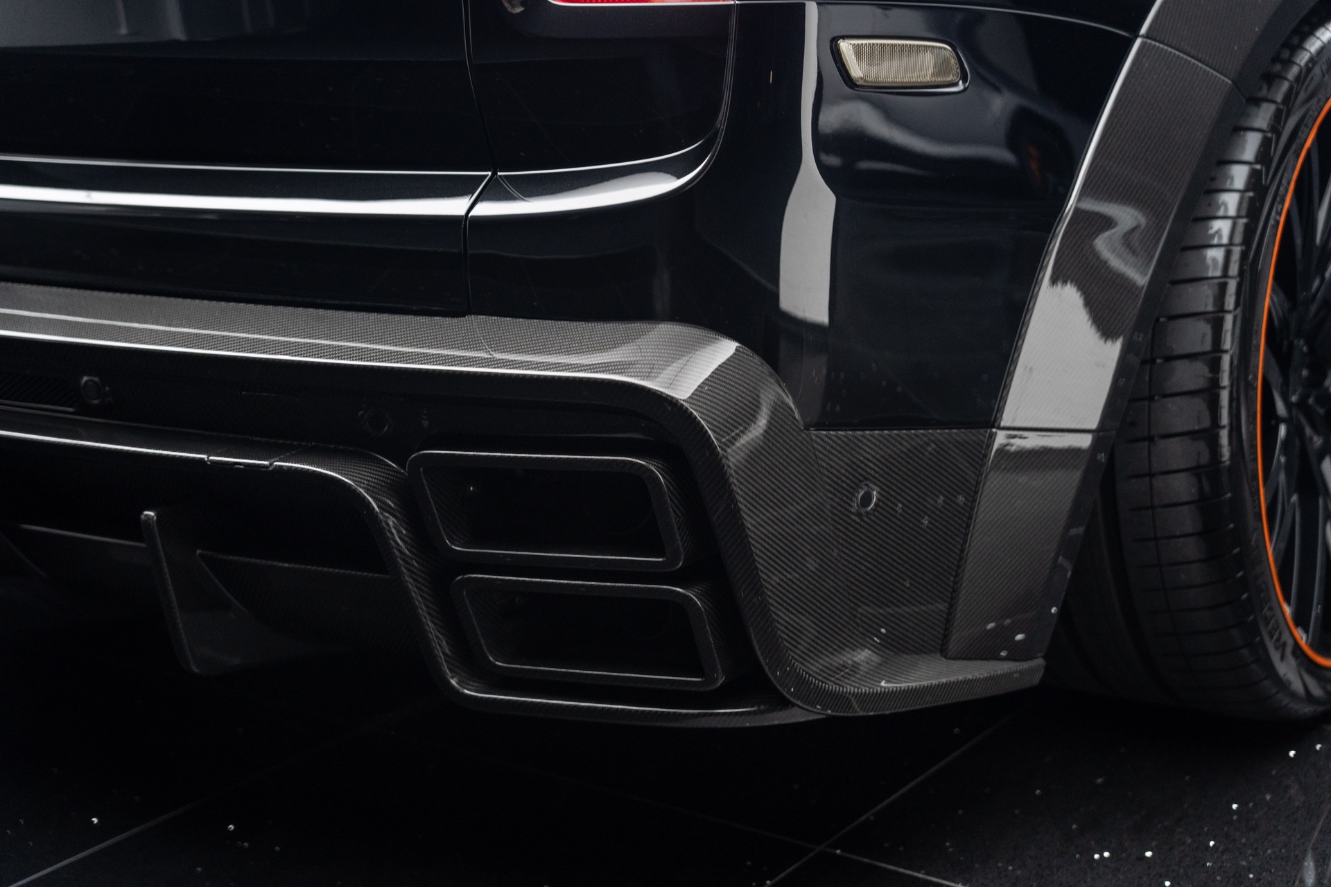 ROLLS-ROYCE Cullinan 6.7 V12 Black Badge-image-19