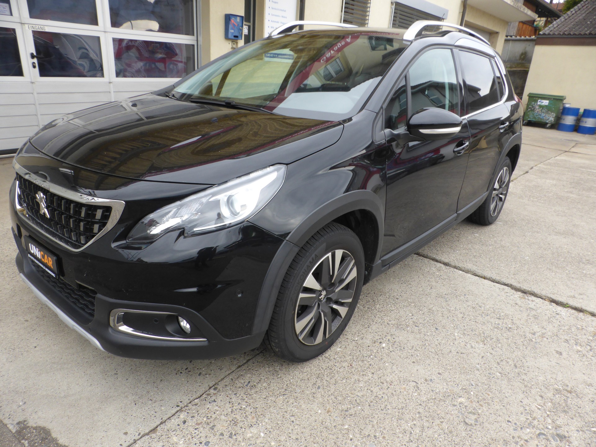 PEUGEOT 2008 1.2 PureTech Allure EAT6-image-6