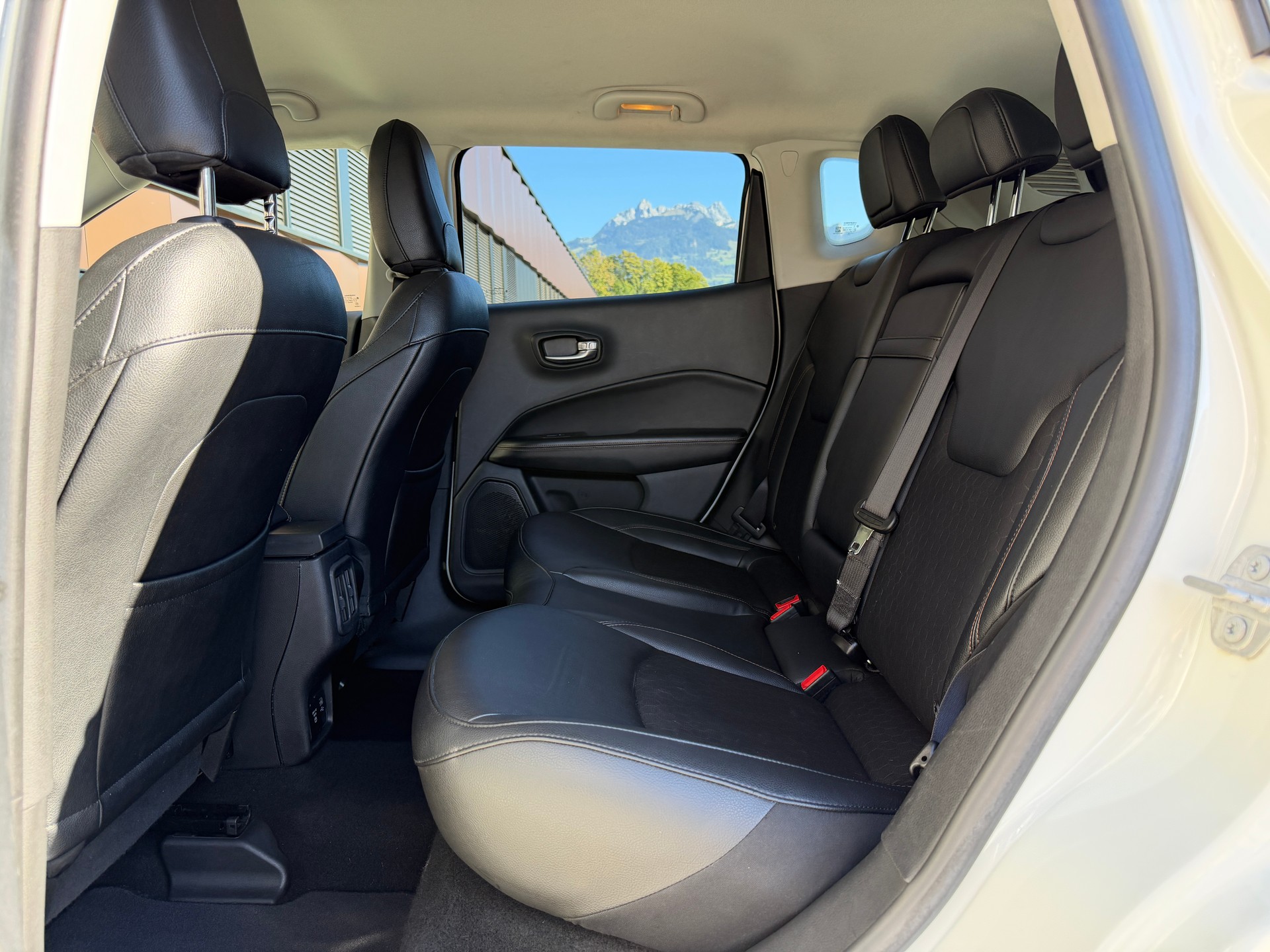 JEEP Compass 4x2 1.3 Limited DKG *LED* *Spurhalteassistent*-image-15