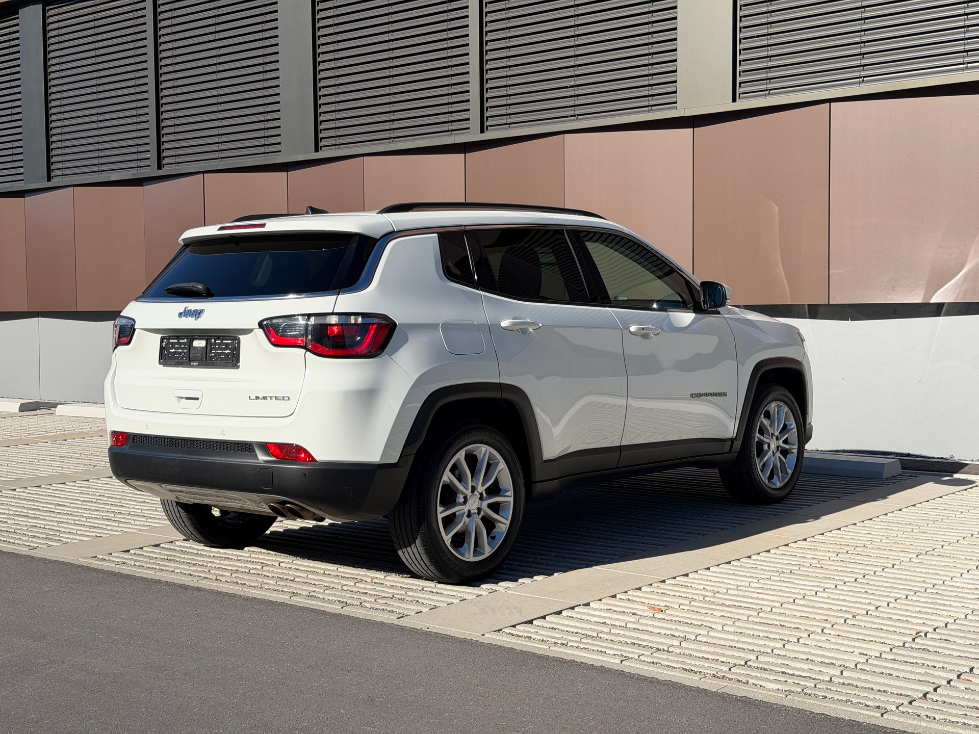 JEEP Compass 4x2 1.3 Limited DKG *LED* *Spurhalteassistent*-image-5