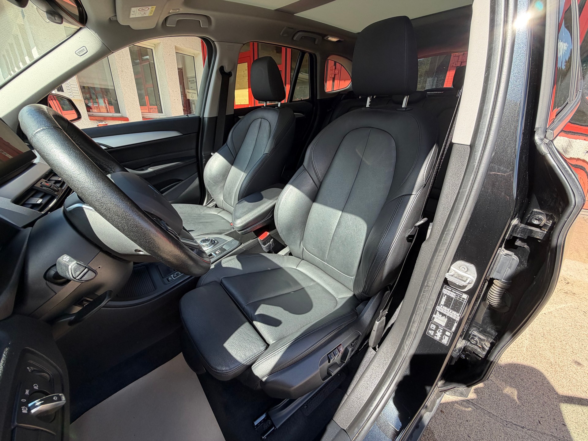 BMW X1 xDrive 18d Steptronic-image-16