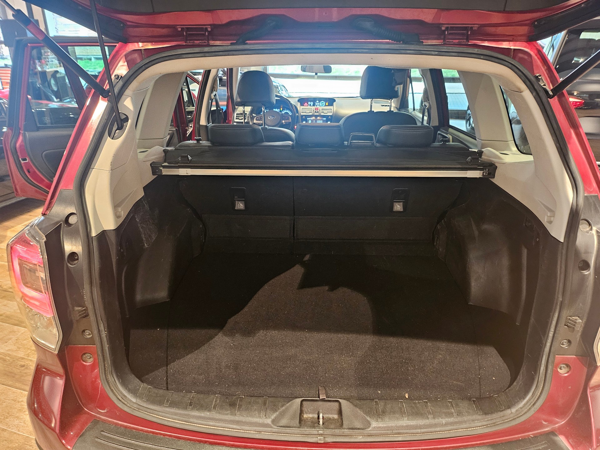 SUBARU Forester 2.0i Executive Lineartronic🔥8-fach🔥-image-18
