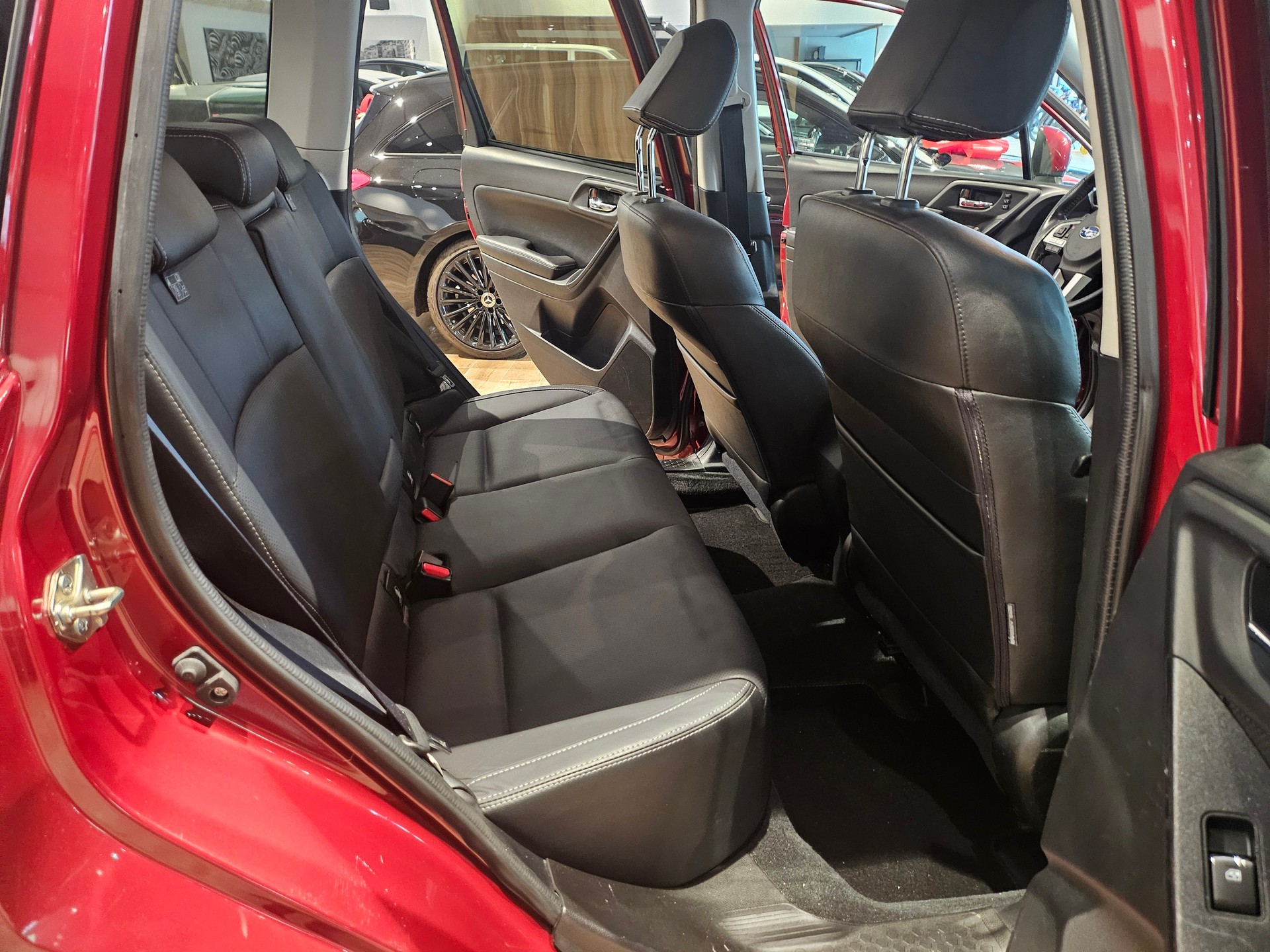 SUBARU Forester 2.0i Executive Lineartronic🔥8-fach🔥-image-17