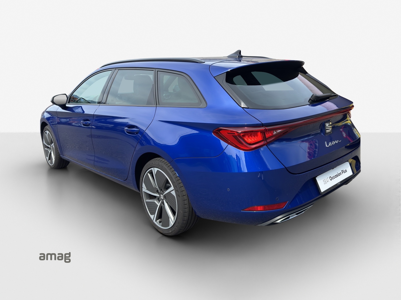 SEAT Leon ST 1.4 eHybrid pHEV DSG Hola FR-image-2