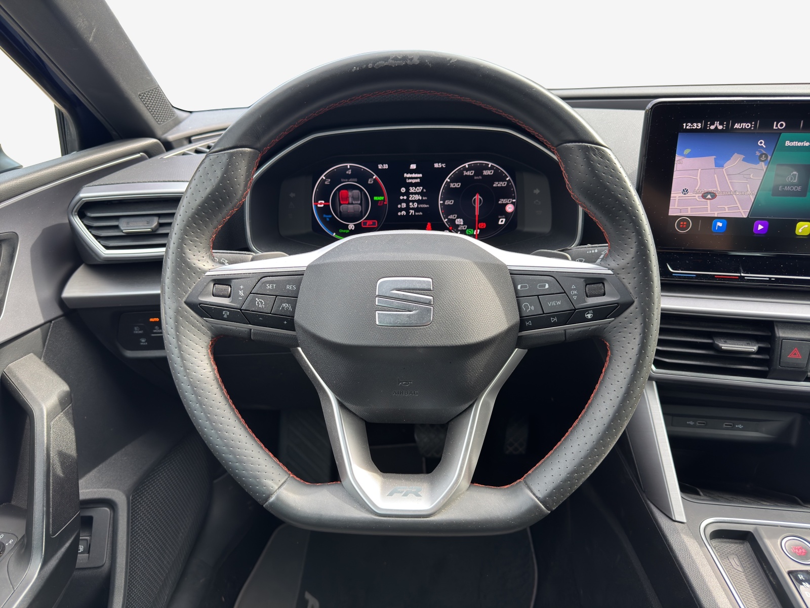 SEAT Leon ST 1.4 eHybrid pHEV DSG Hola FR-image-9