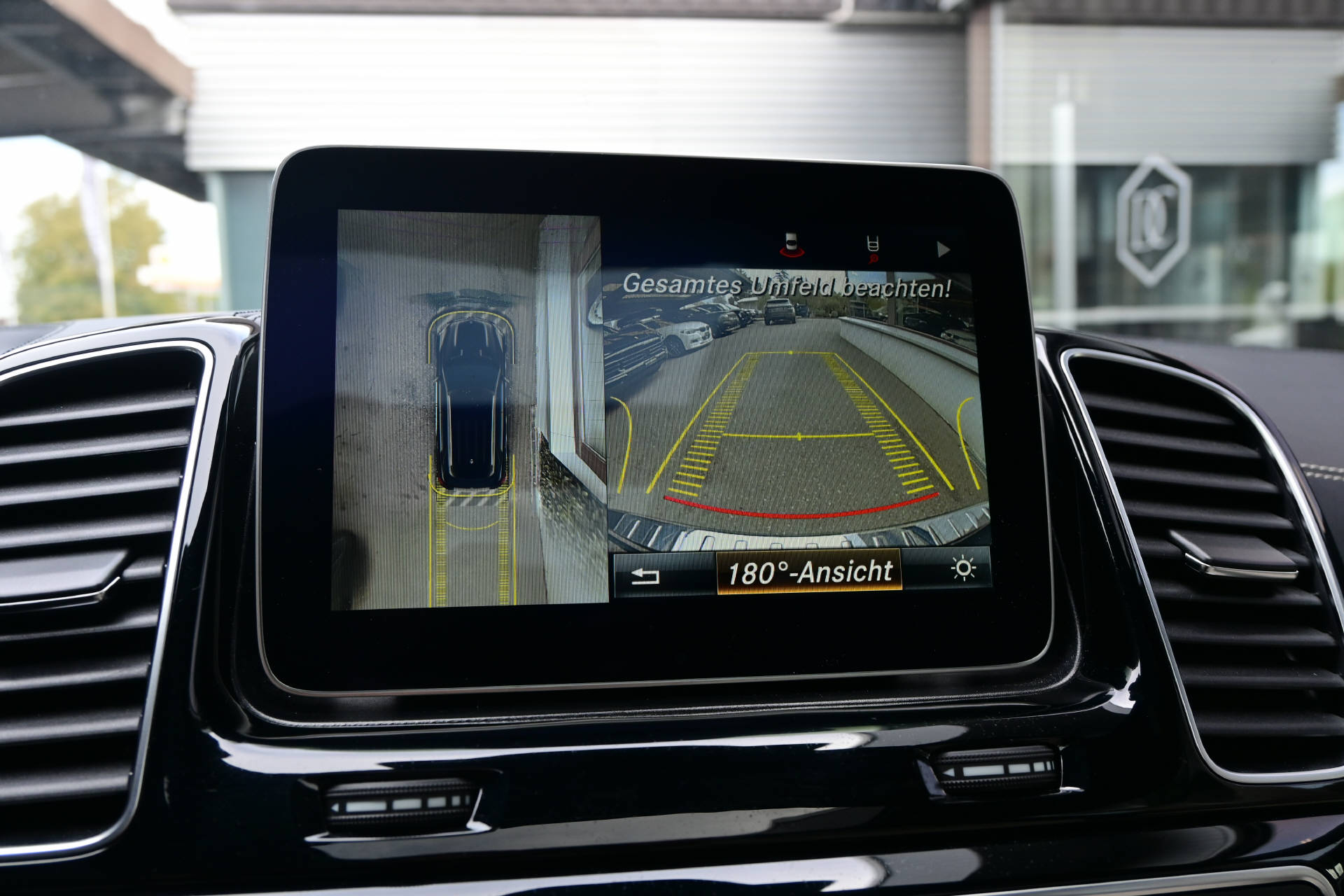 MERCEDES-BENZ GLE 63 V8 S AMG *CH-Auto*Panoramadach*-image-12
