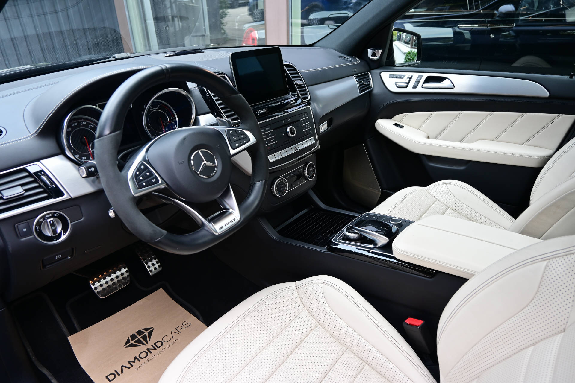 MERCEDES-BENZ GLE 63 V8 S AMG *CH-Auto*Panoramadach*-image-10