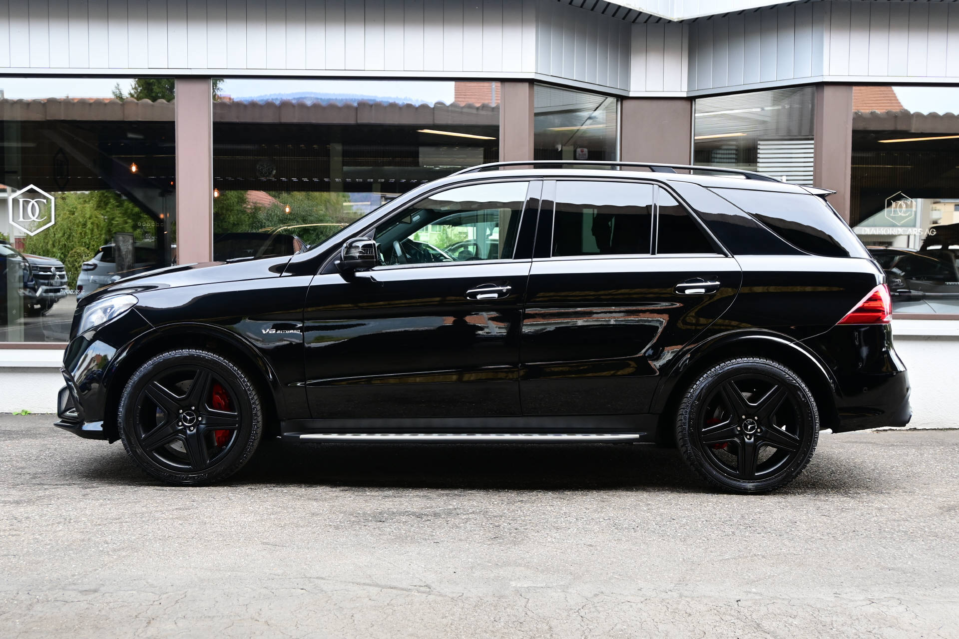 MERCEDES-BENZ GLE 63 V8 S AMG *CH-Auto*Panoramadach*-image-4