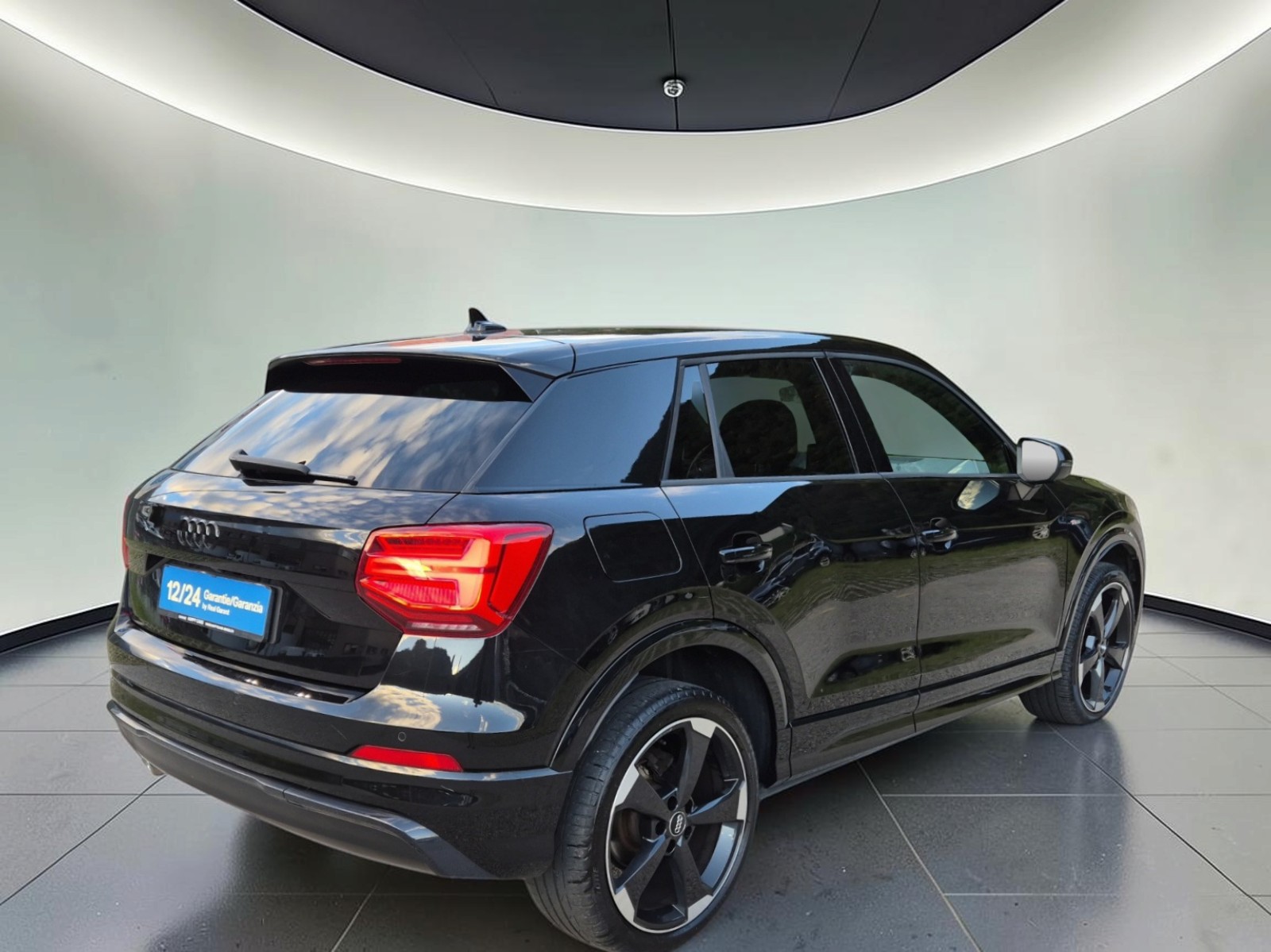 AUDI Q2 35 TFSI Sport S-tronic S LINE-image-4