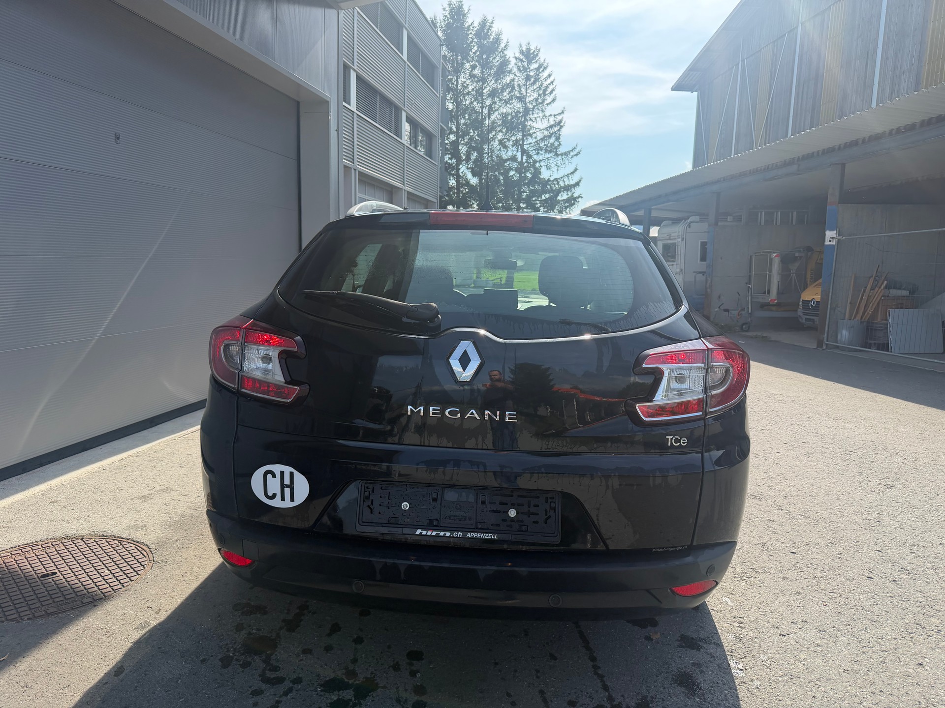 RENAULT Mégane Grandtour 1.4 16V Turbo Privilège-image-3