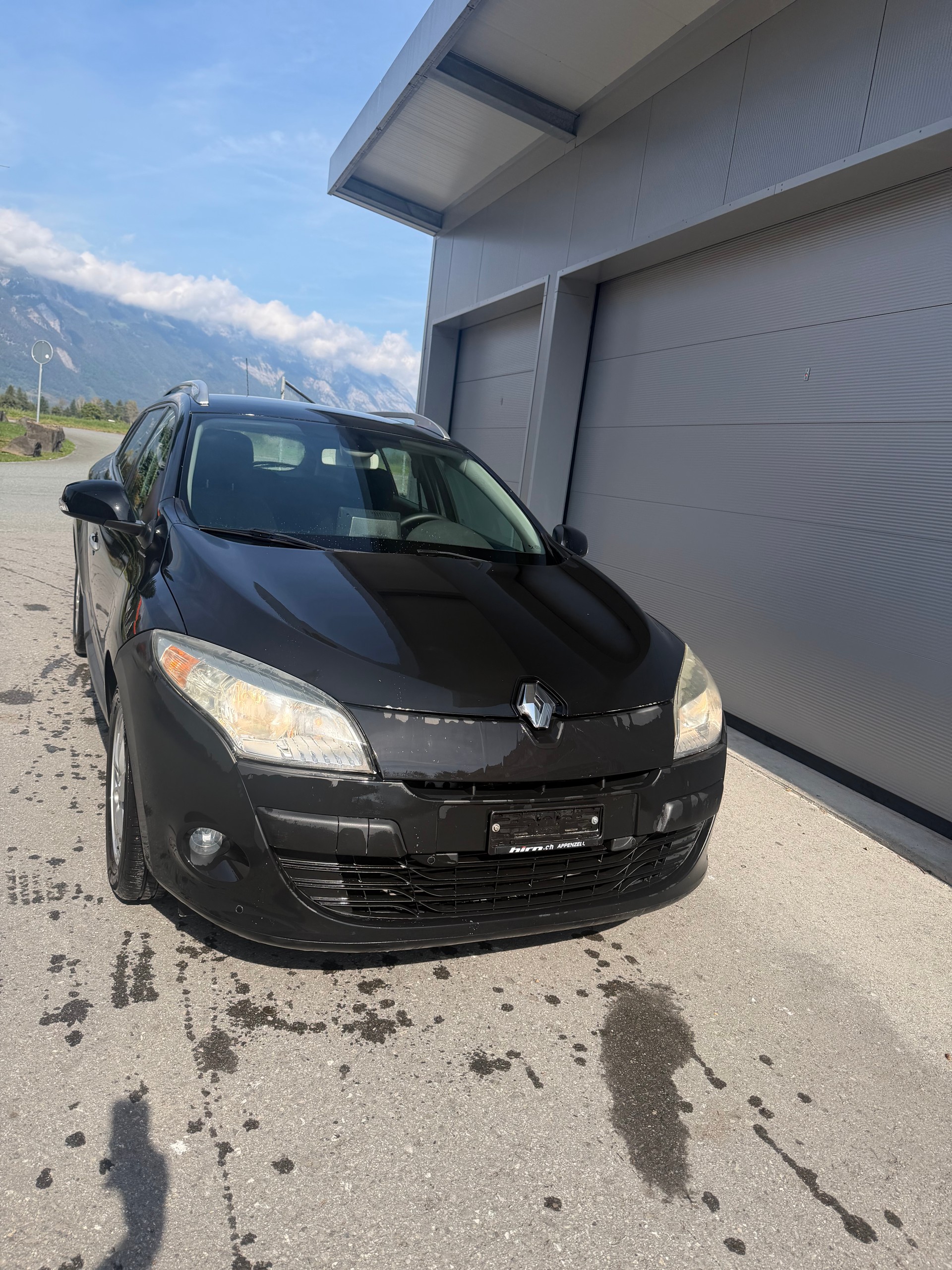 RENAULT Mégane Grandtour 1.4 16V Turbo Privilège-image-1