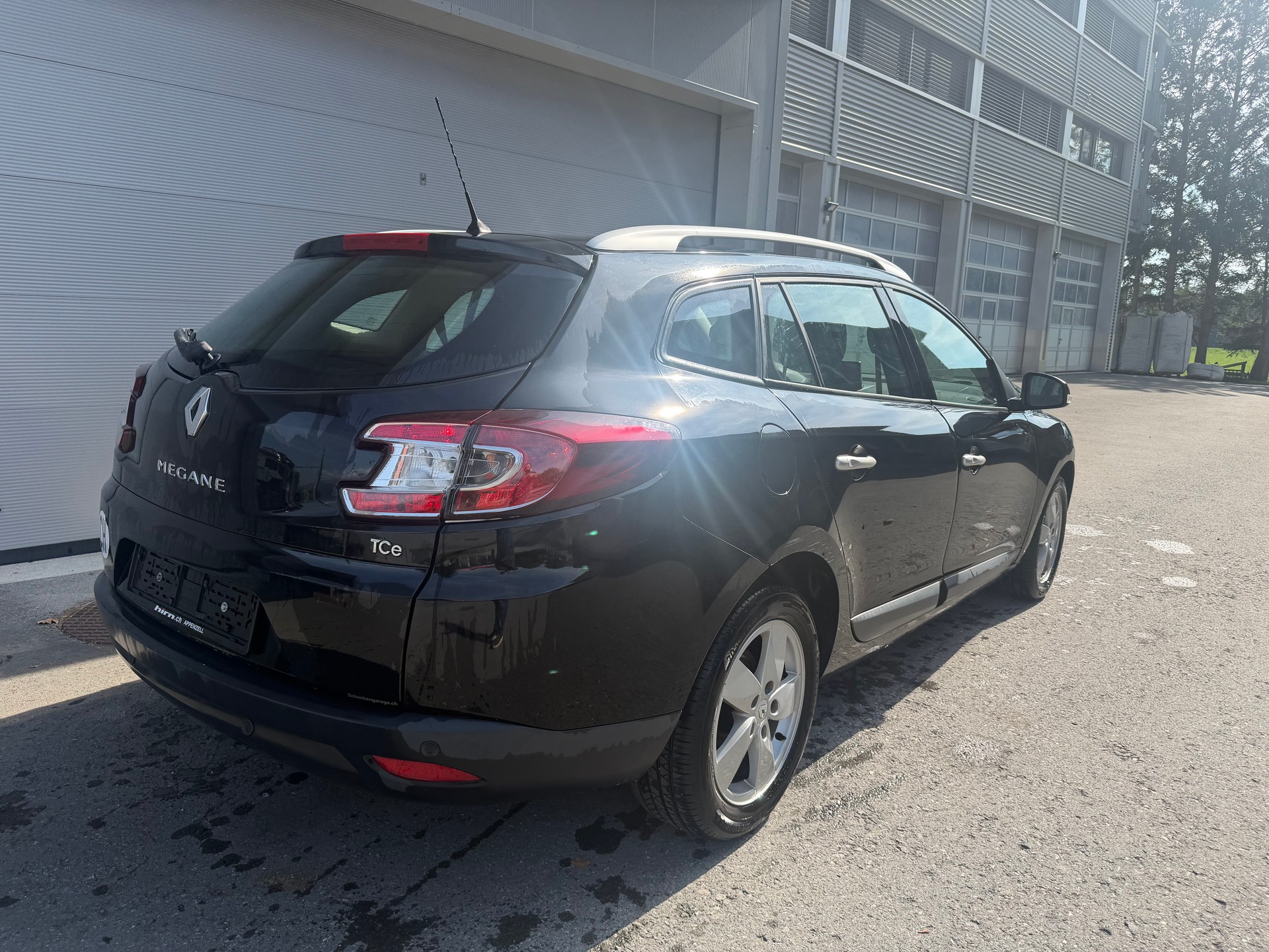 RENAULT Mégane Grandtour 1.4 16V Turbo Privilège-image-2