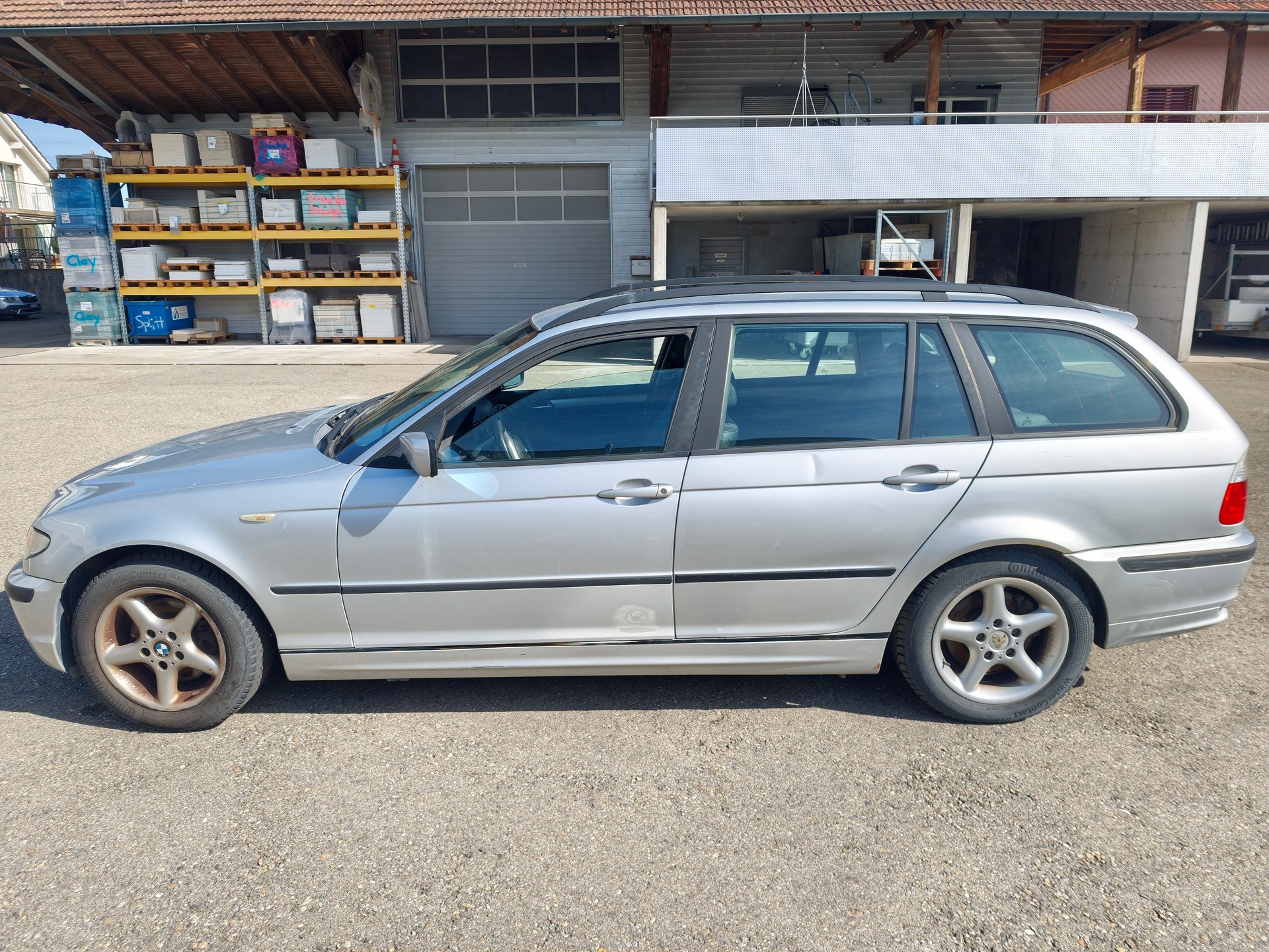 BMW 320d-image-2