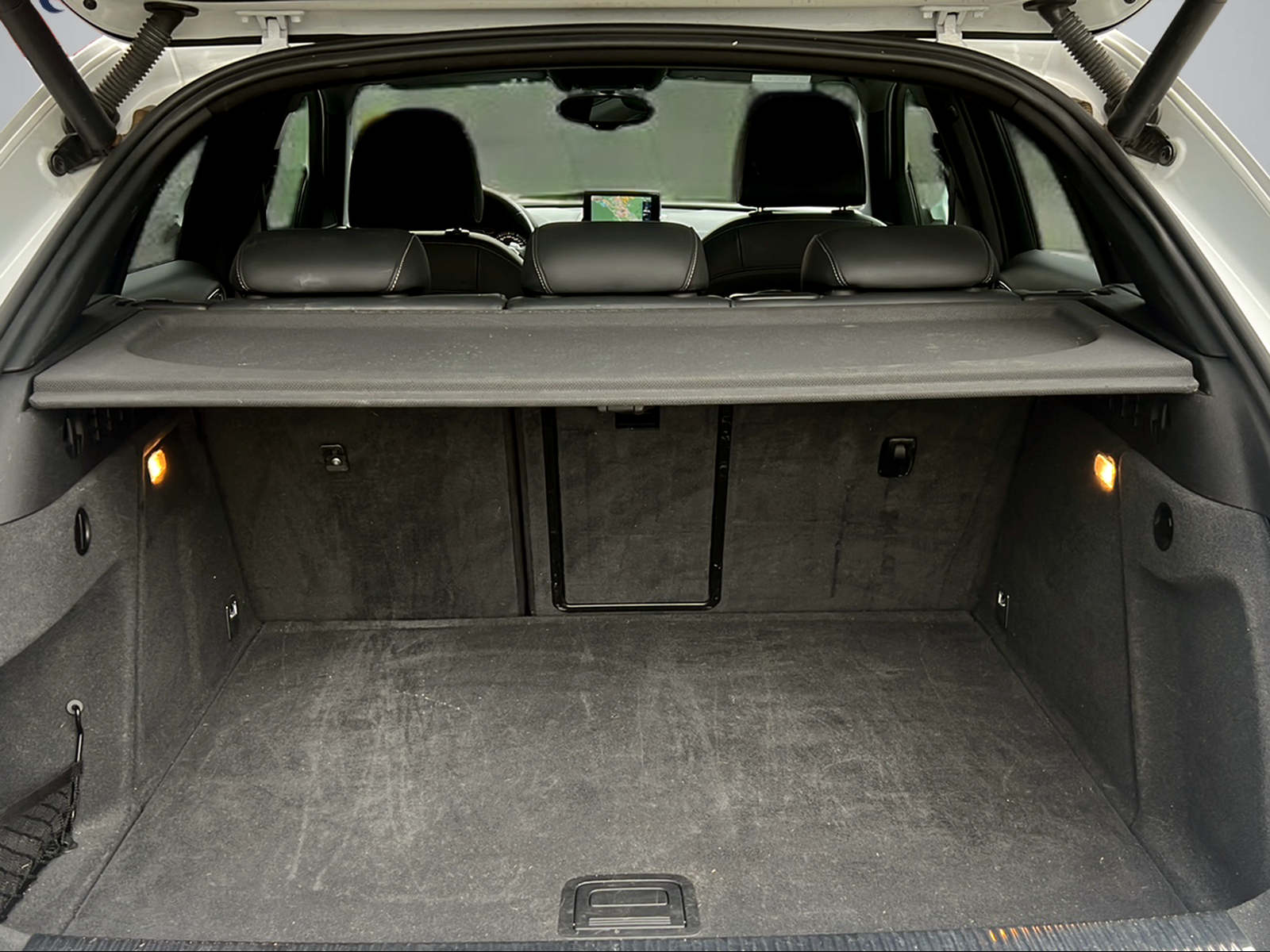 AUDI RS Q3 2.5 TFSI quattro S-tronic-image-8