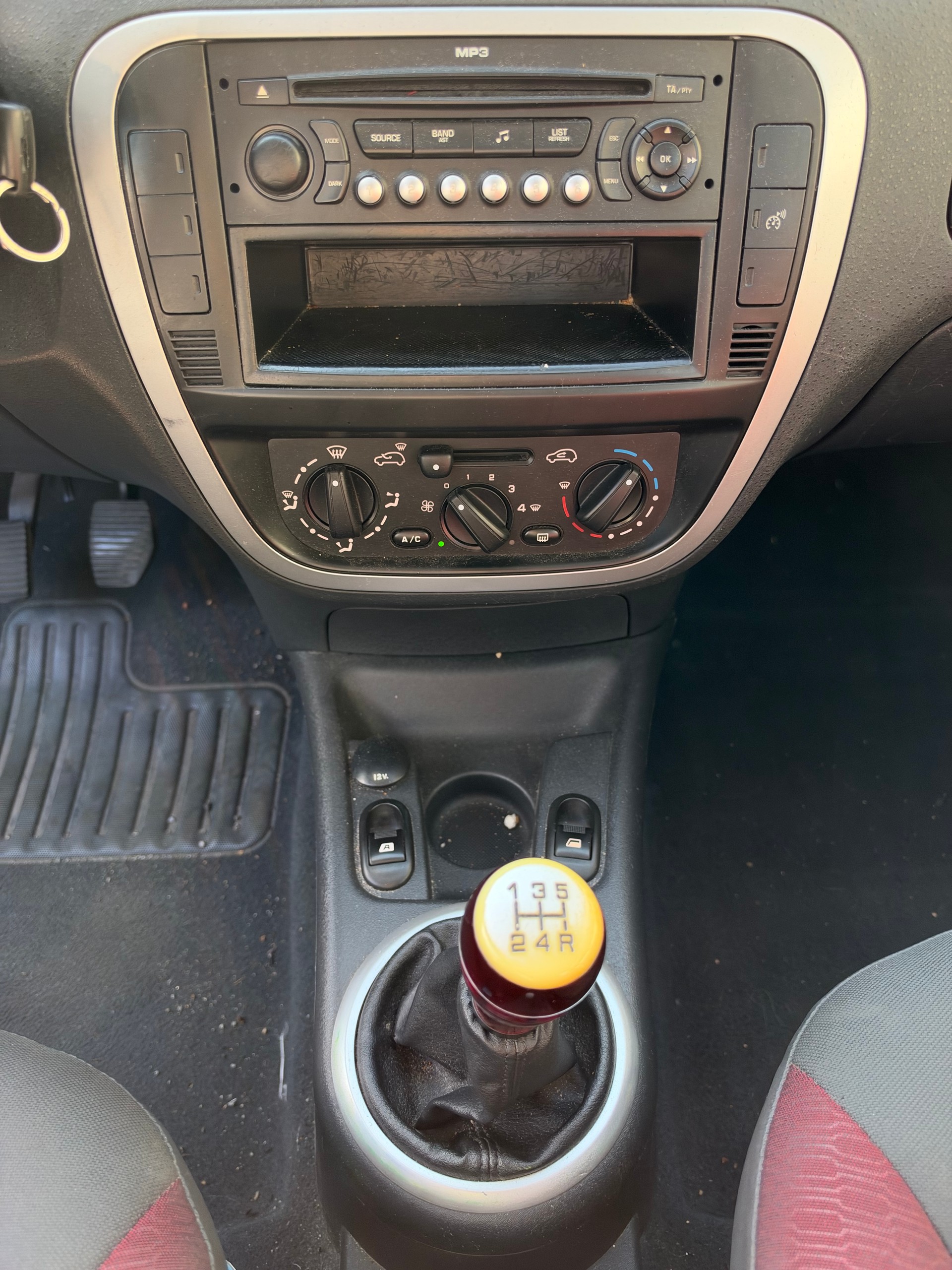 CITROEN C3 1.1i X-image-12