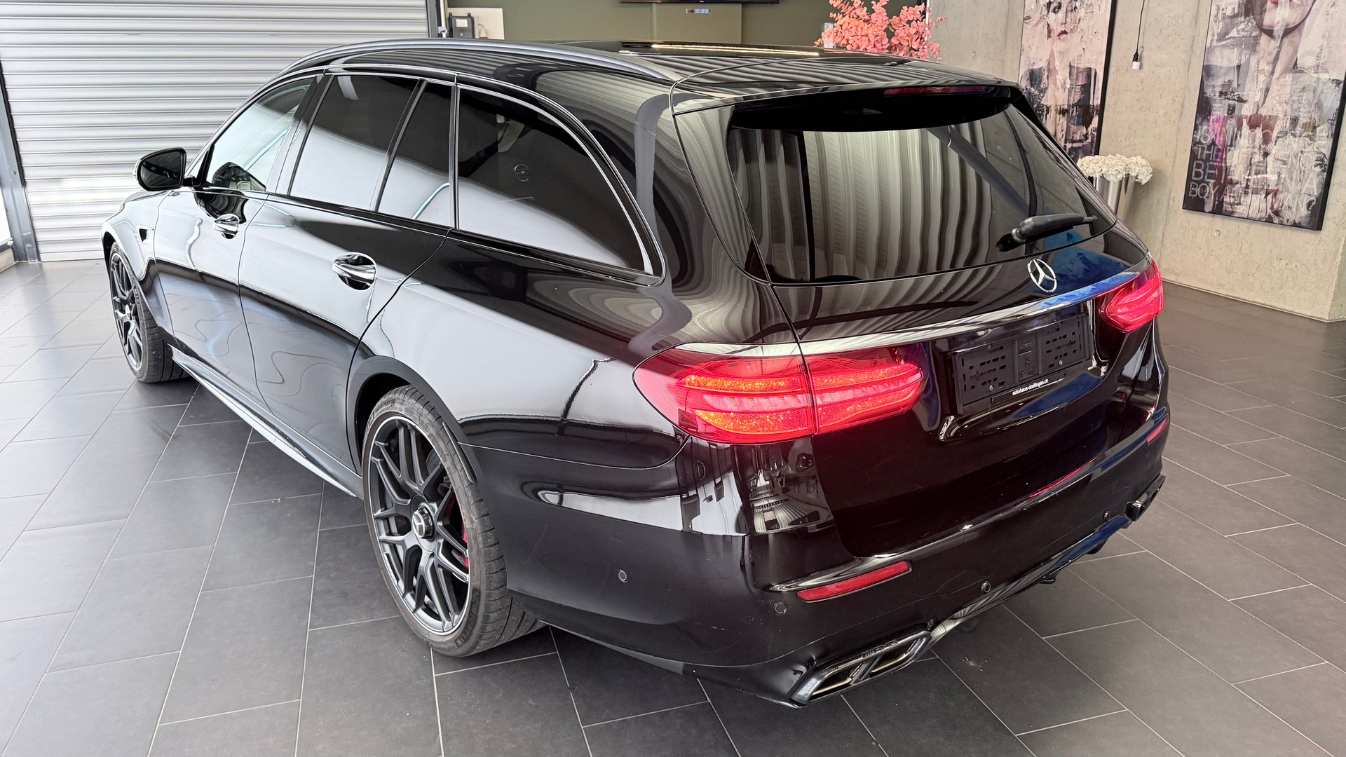 MERCEDES-BENZ E 63 S AMG 4matic+ Kombi-image-19