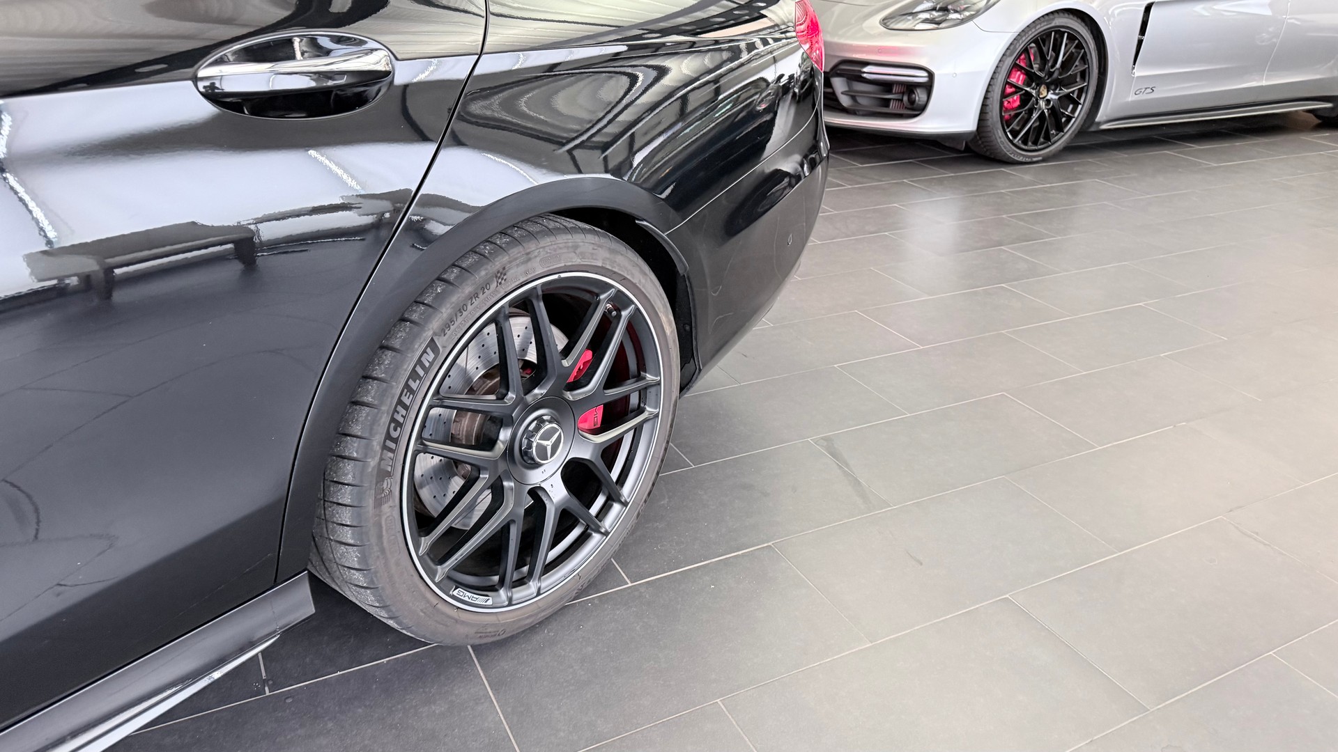 MERCEDES-BENZ E 63 S AMG 4matic+ Kombi-image-7
