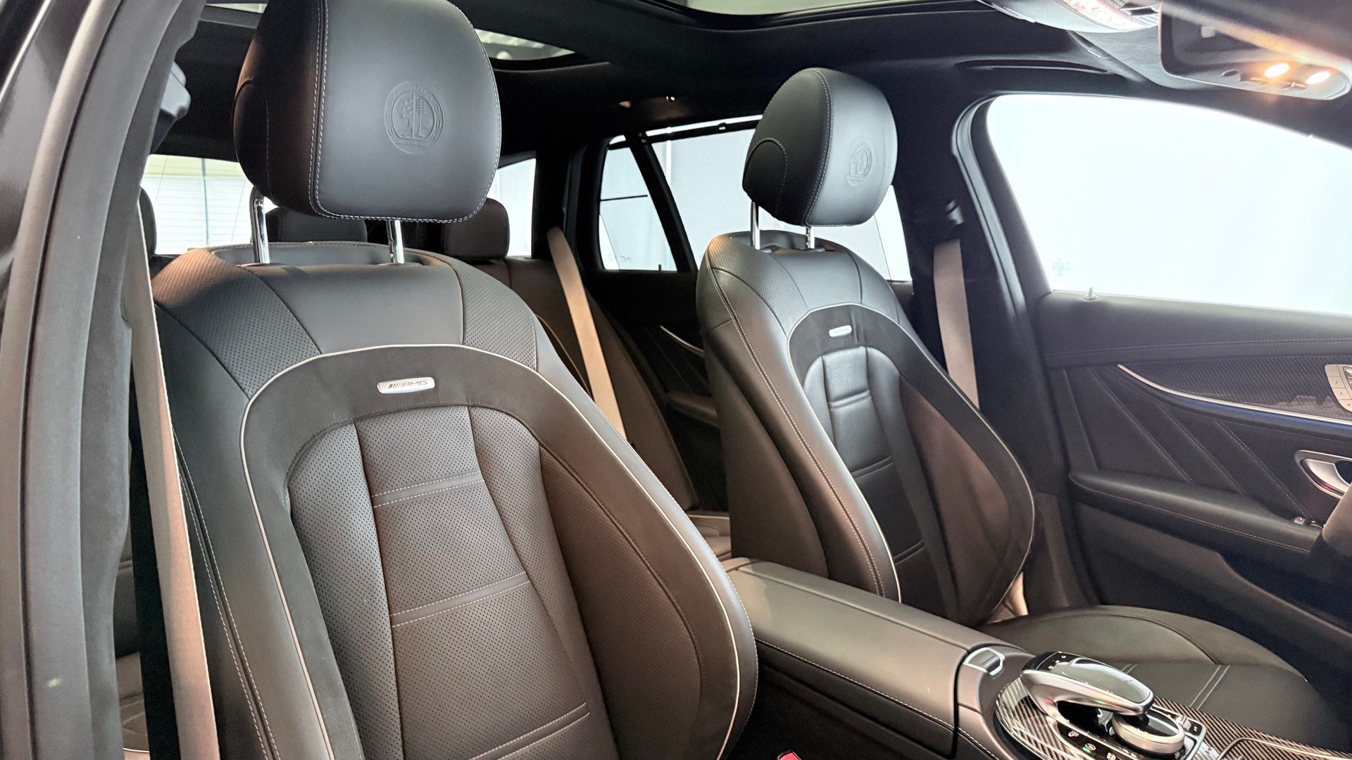 MERCEDES-BENZ E 63 S AMG 4matic+ Kombi-image-28