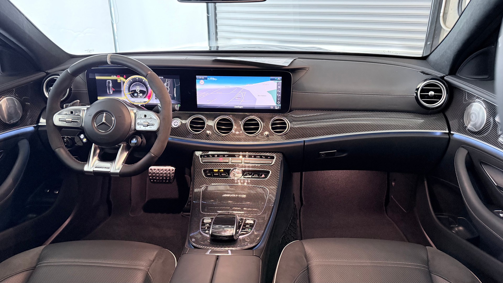 MERCEDES-BENZ E 63 S AMG 4matic+ Kombi-image-24
