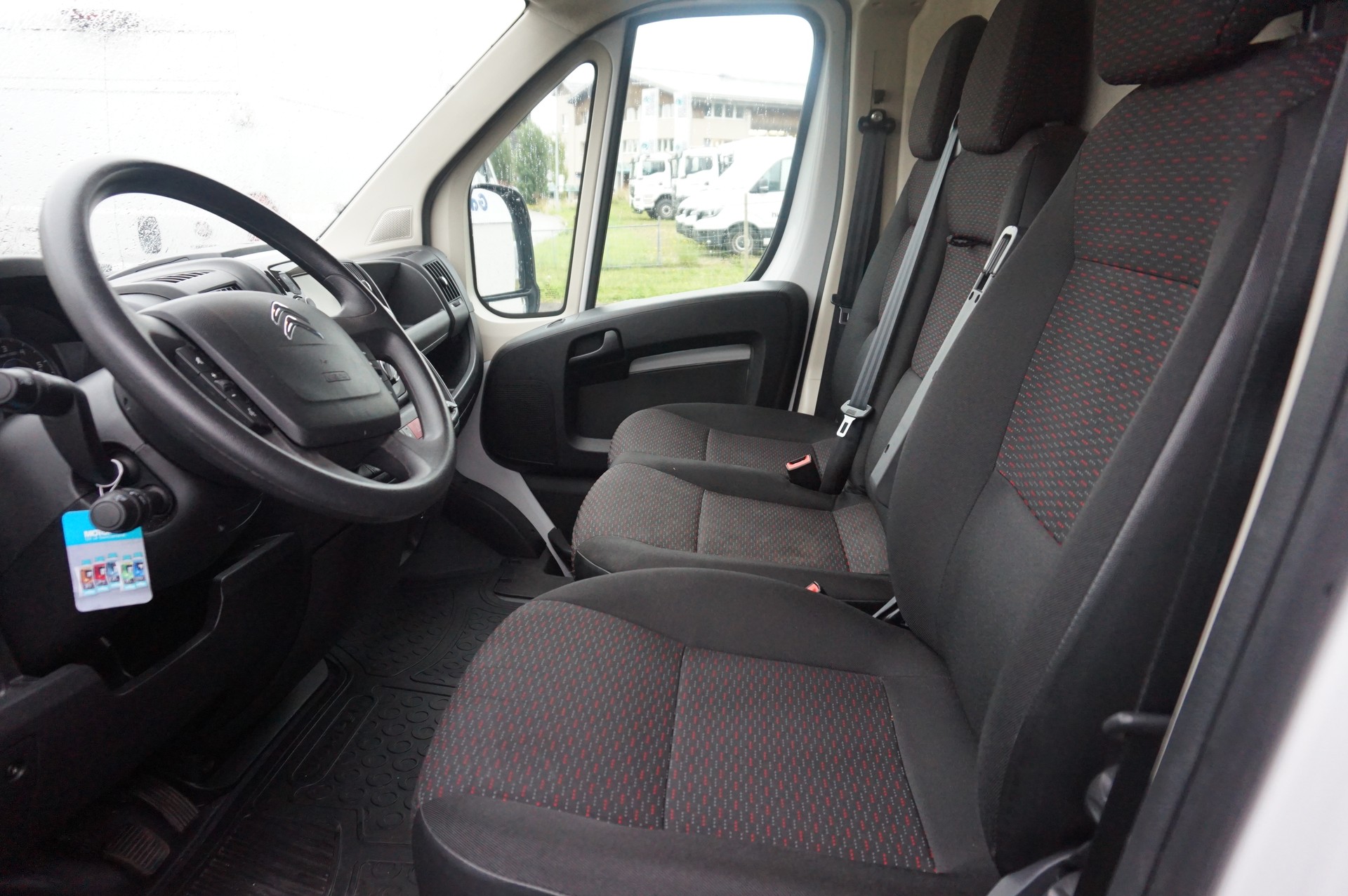 CITROEN Jumper 33 2.2 BlueHDi 140 Club L2H1-image-7