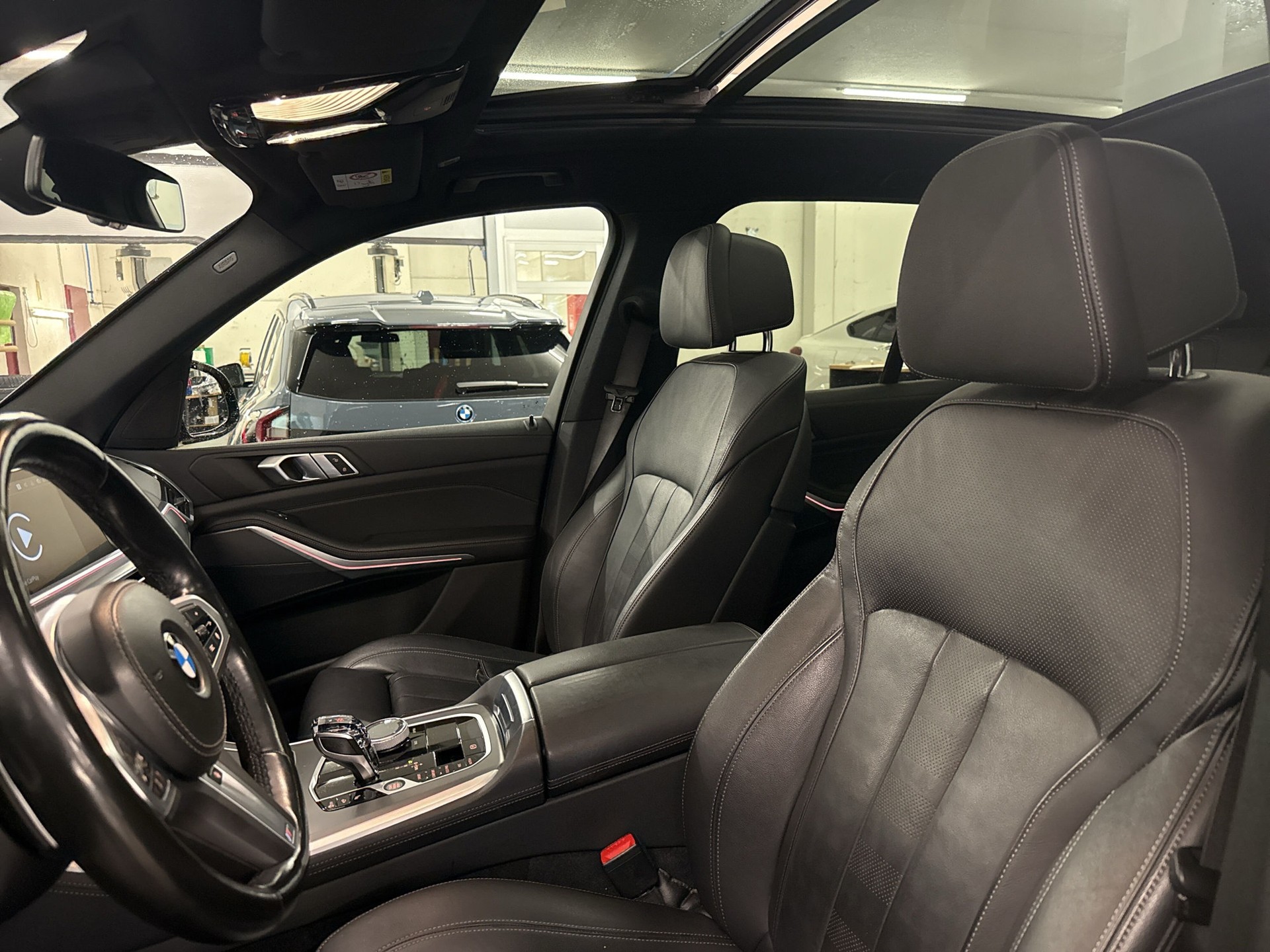 BMW X5 xDrive 48V 30d M Sport Steptronic-image-9