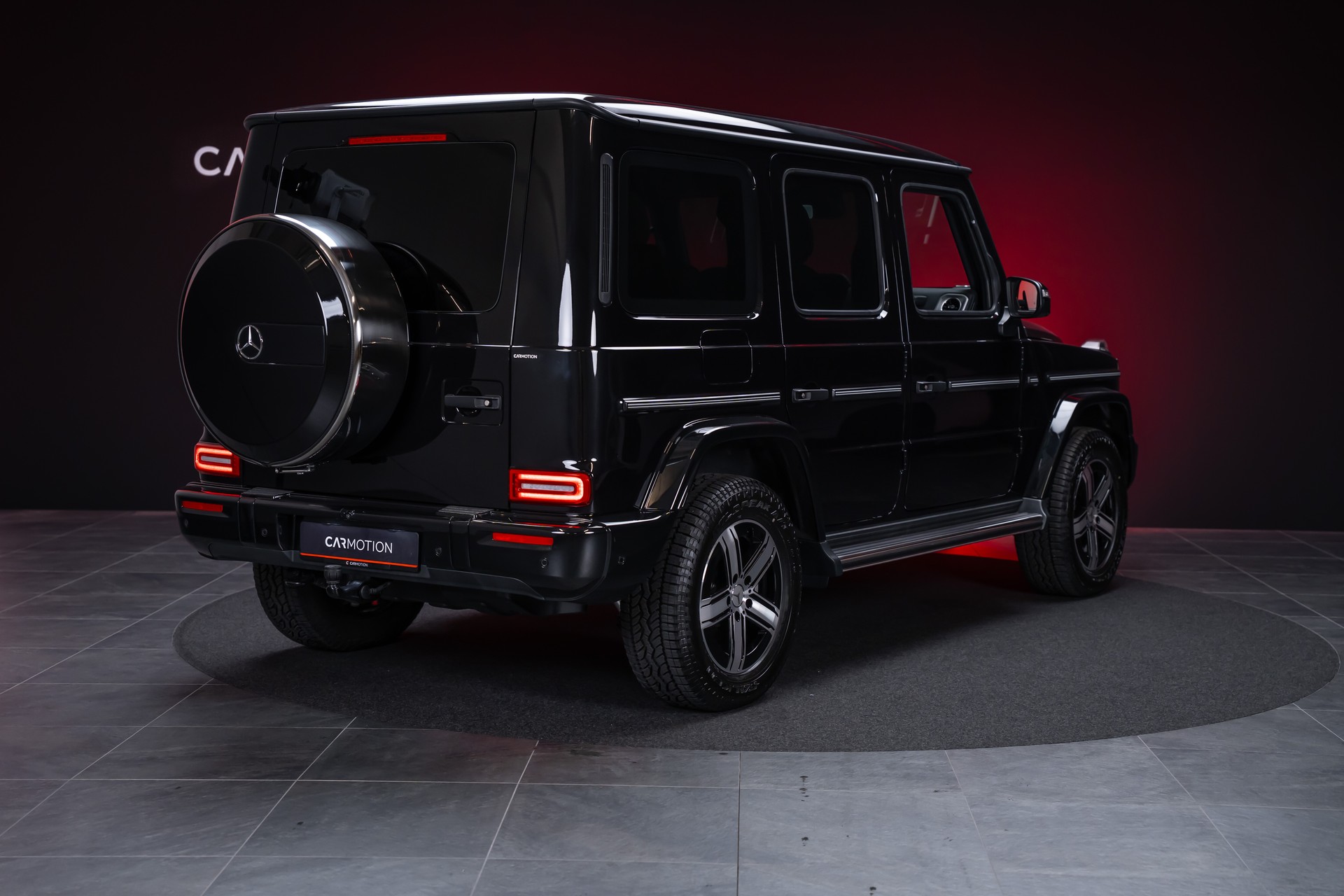 MERCEDES-BENZ G 450 d AMG Line / Burmester / Schiebedach / 360° Kamera-image-5