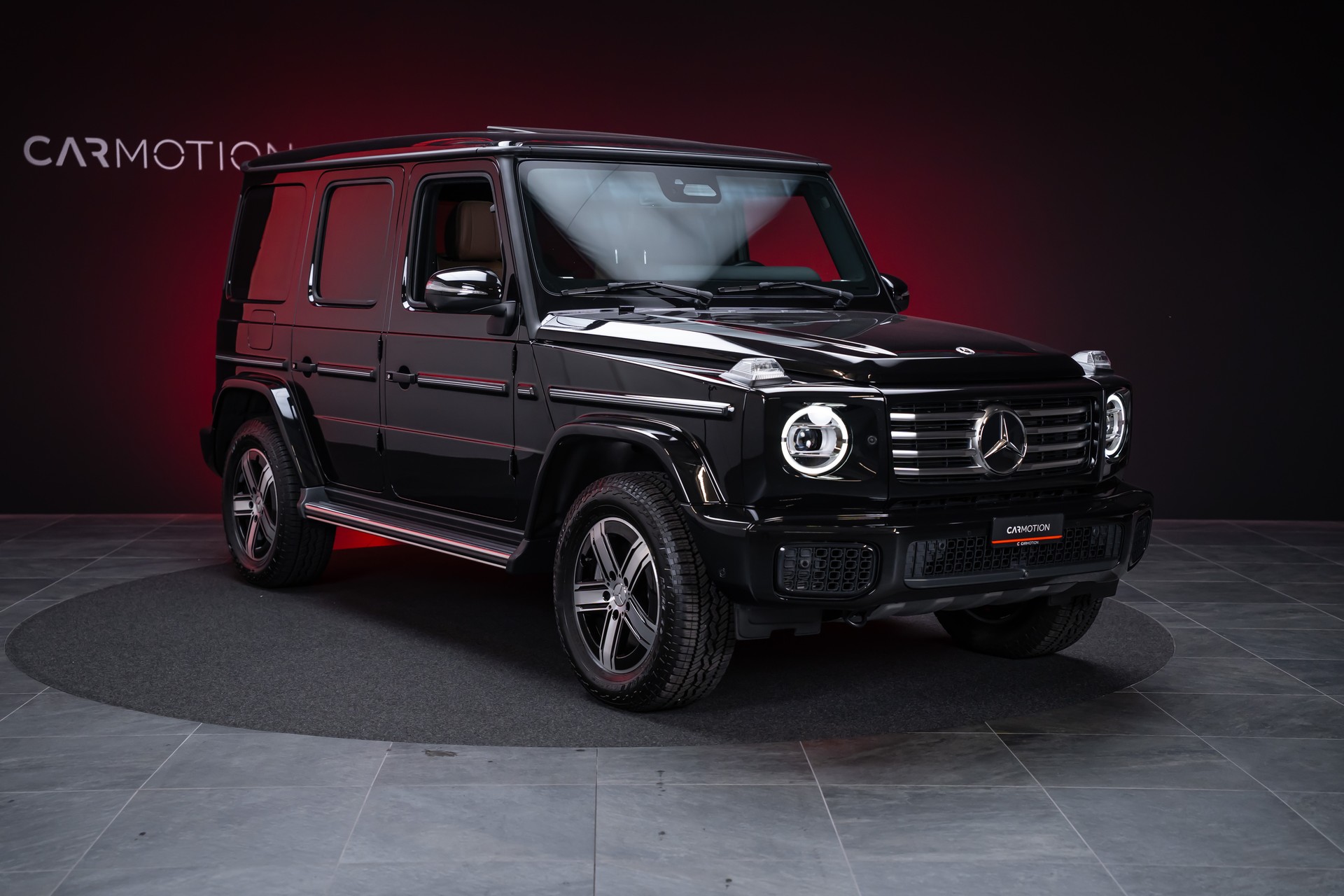 MERCEDES-BENZ G 450 d AMG Line / Burmester / Schiebedach / 360° Kamera-image-3
