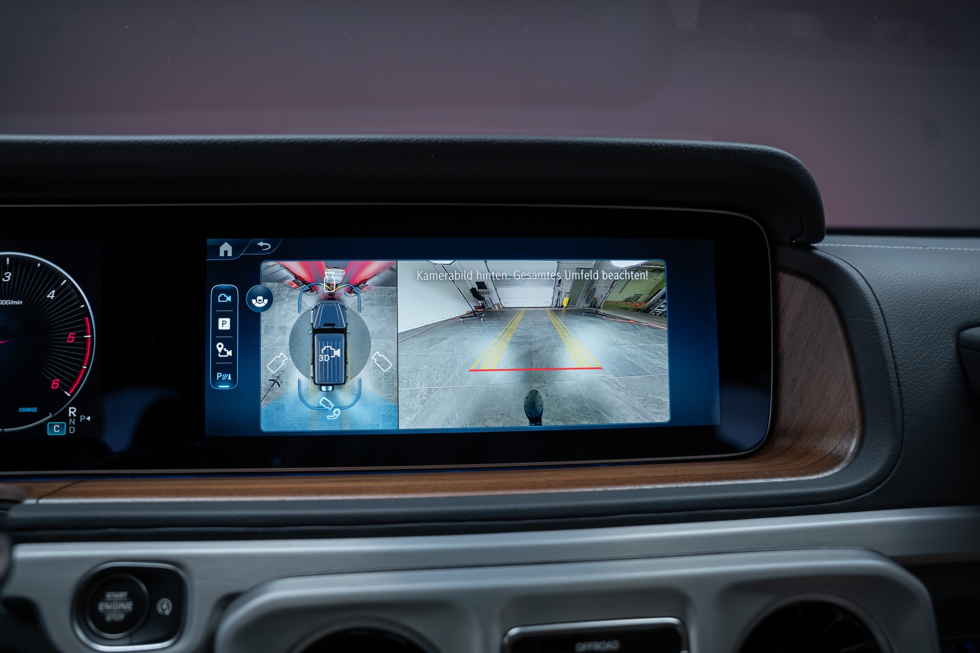 MERCEDES-BENZ G 450 d AMG Line / Burmester / Schiebedach / 360° Kamera-image-33