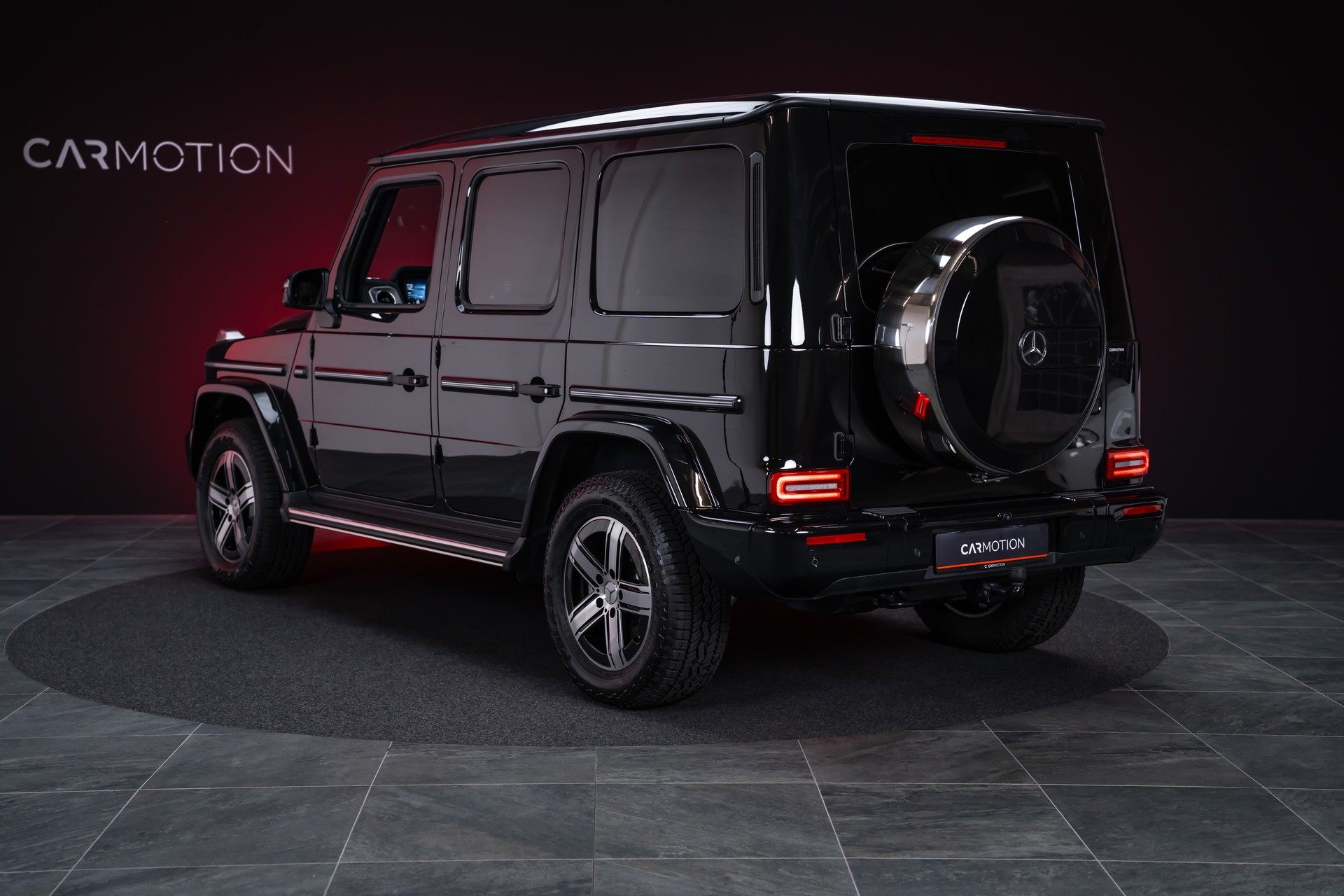MERCEDES-BENZ G 450 d AMG Line / Burmester / Schiebedach / 360° Kamera-image-9