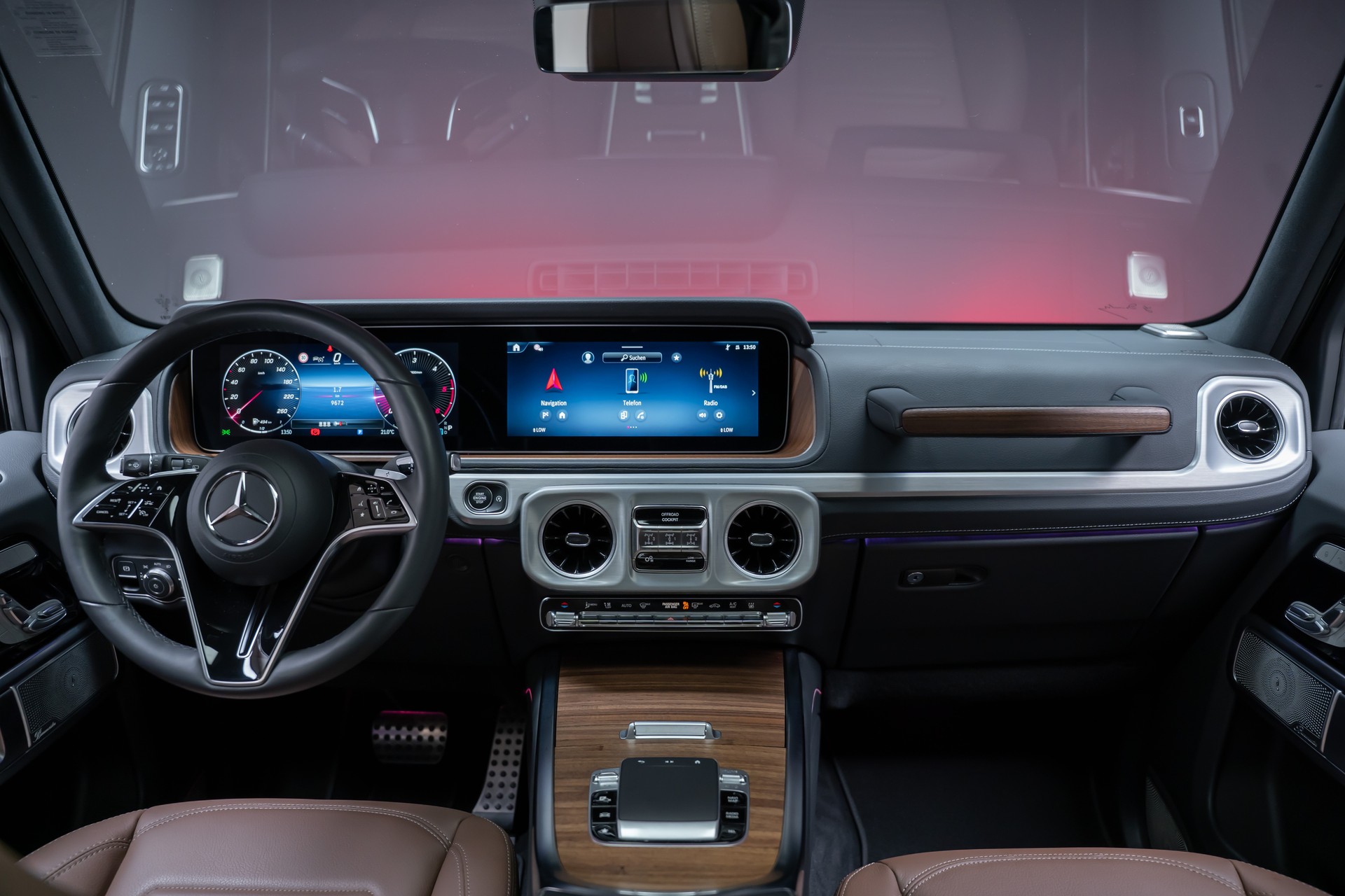 MERCEDES-BENZ G 450 d AMG Line / Burmester / Schiebedach / 360° Kamera-image-24