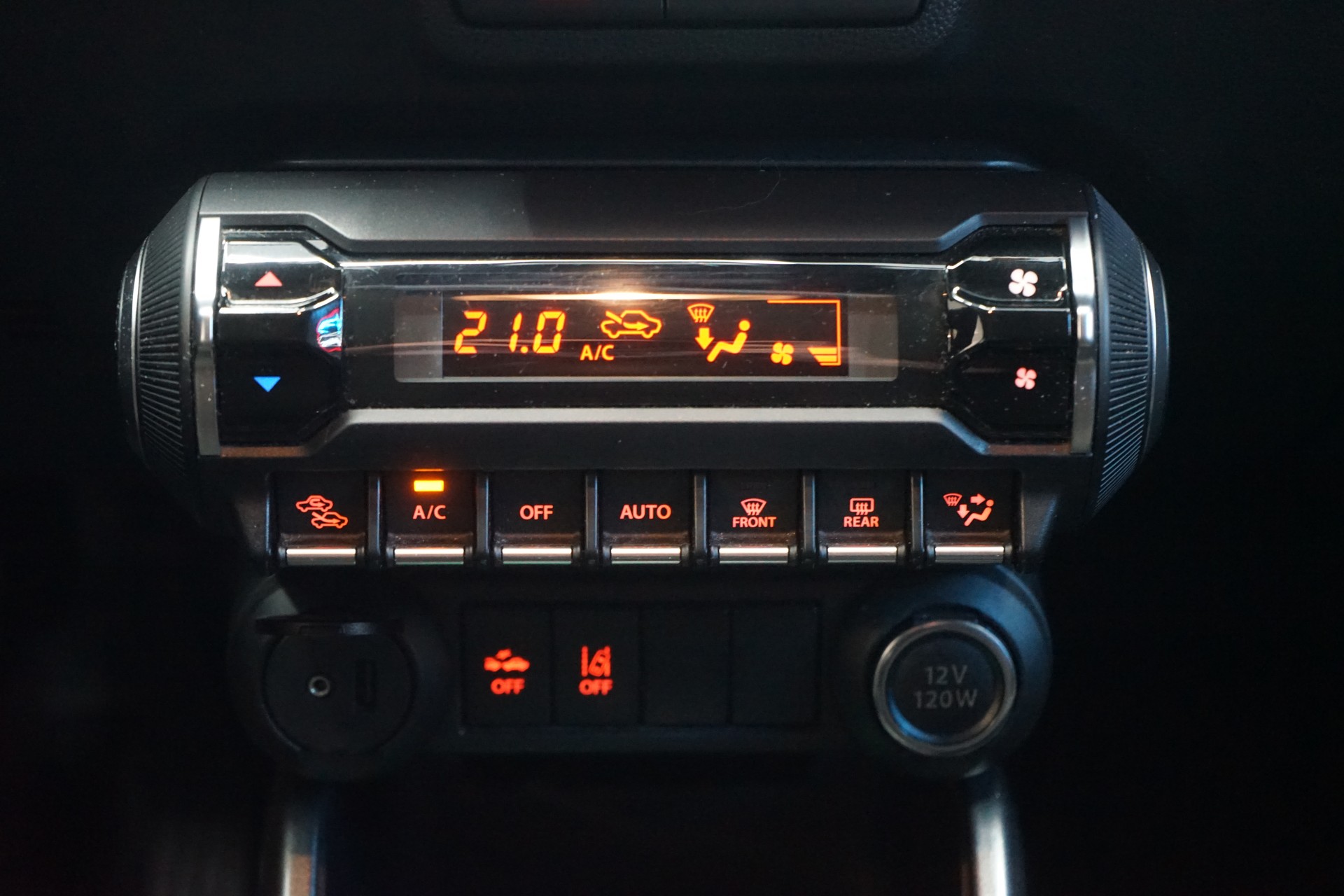 SUZUKI Ignis 1.2i Generation Hybrid-image-12