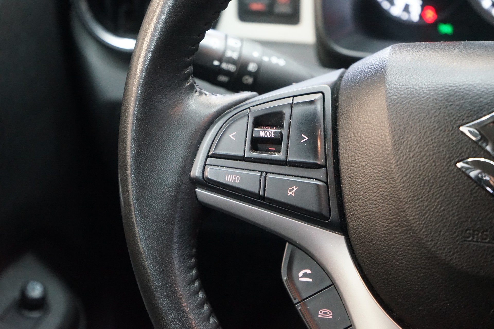 SUZUKI Ignis 1.2i Generation Hybrid-image-8