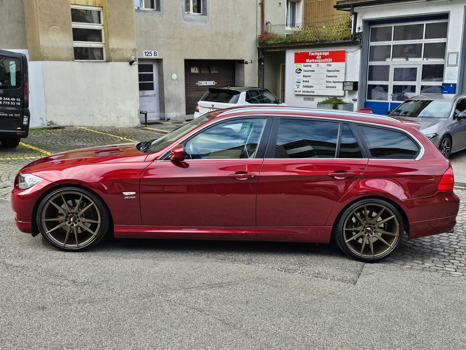BMW 330d xDrive Touring Steptronic-image-1