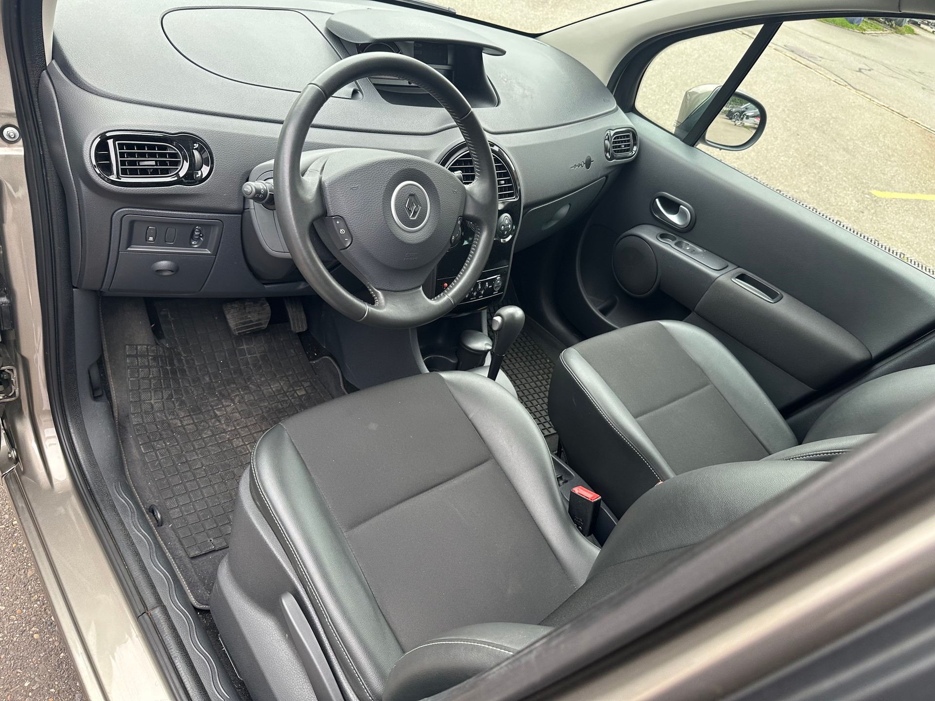 RENAULT Modus 1.6 16V Yahoo Automatic-image-10