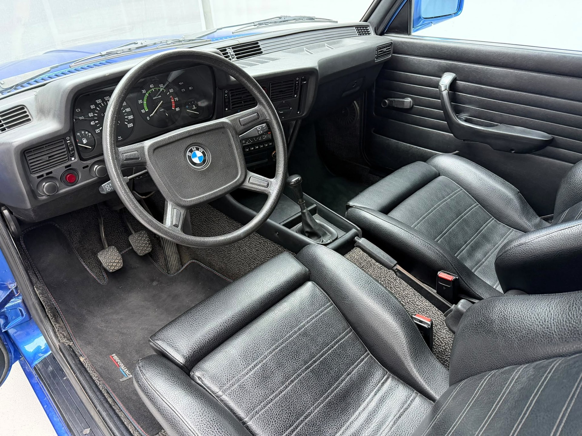 BMW Limousine-image-8