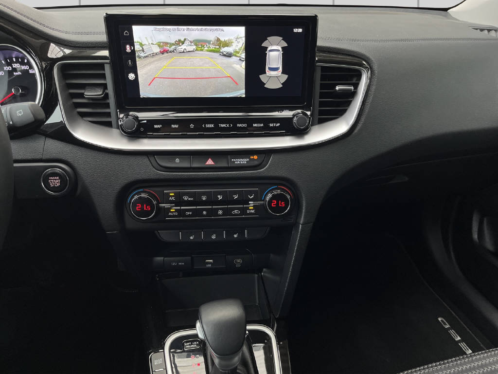 KIA Ceed SW 1.5 T-GDi MHEV Power-image-11