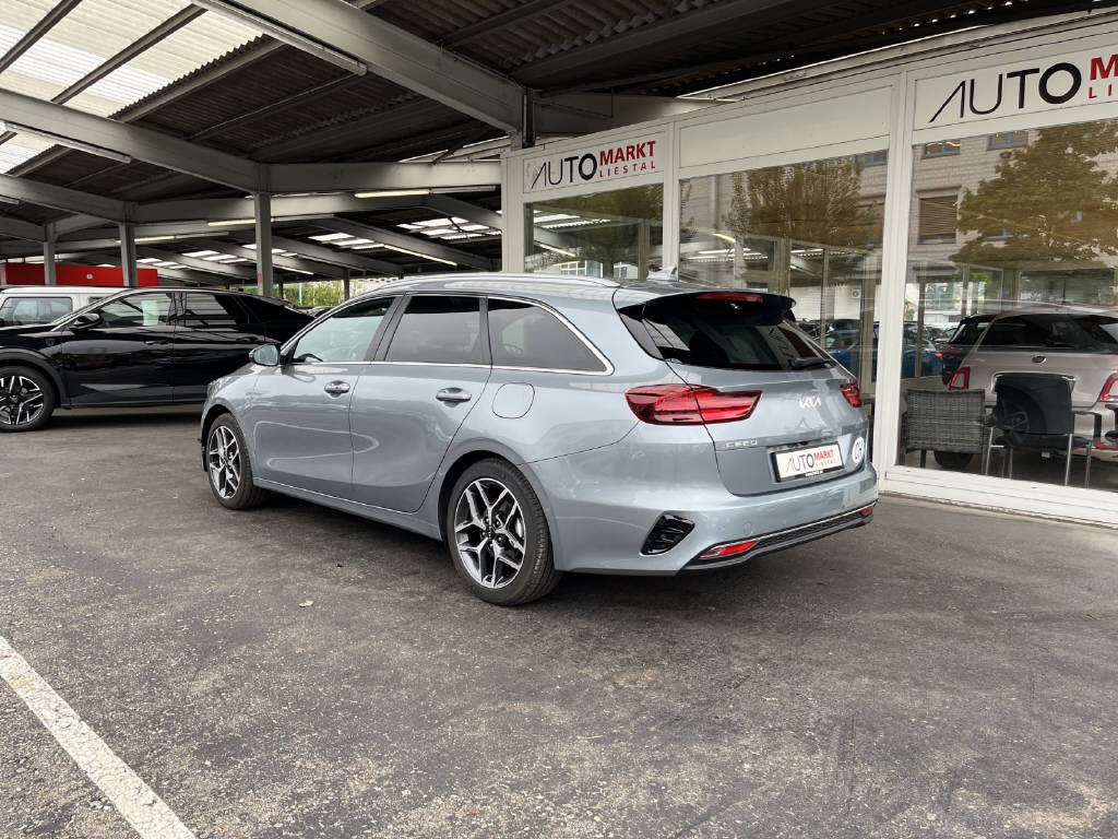 KIA Ceed SW 1.5 T-GDi MHEV Power-image-2